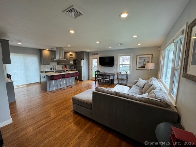 72 Ocean View Street Property Photo 2