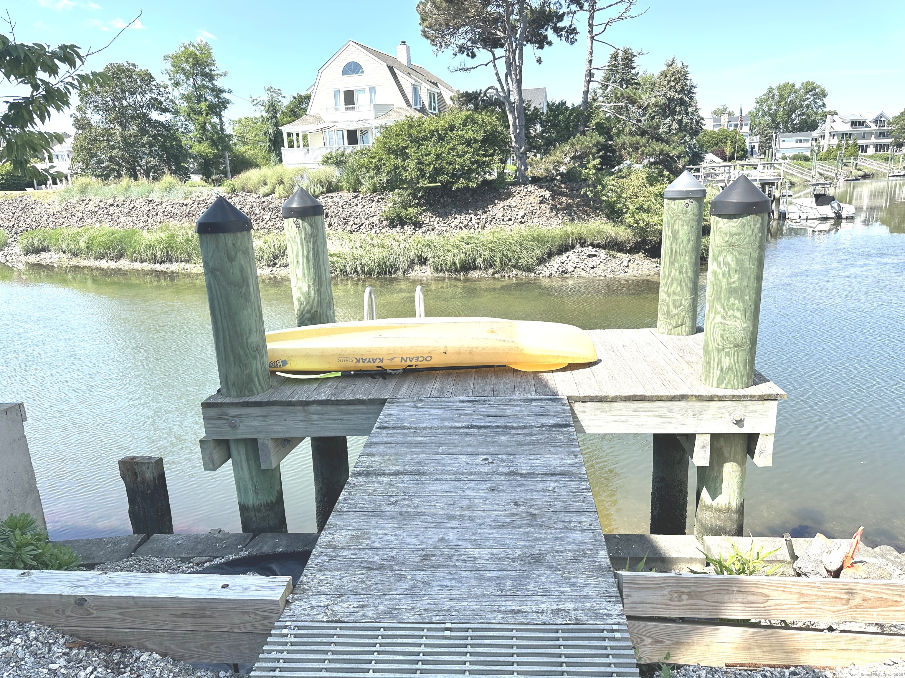 2149 Fairfield Beach Road Property Photo 3