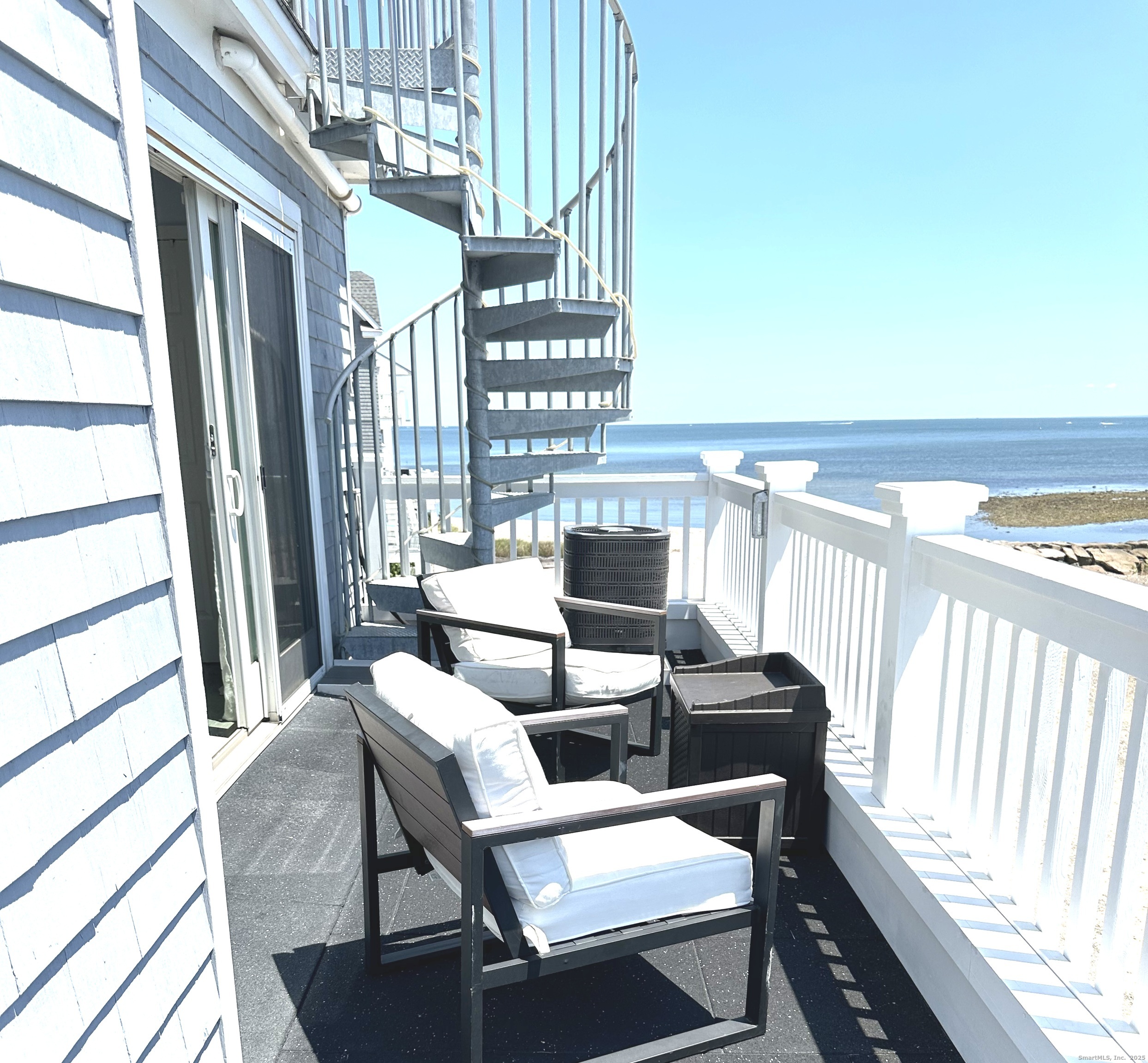 2149 Fairfield Beach Road Property Photo 8