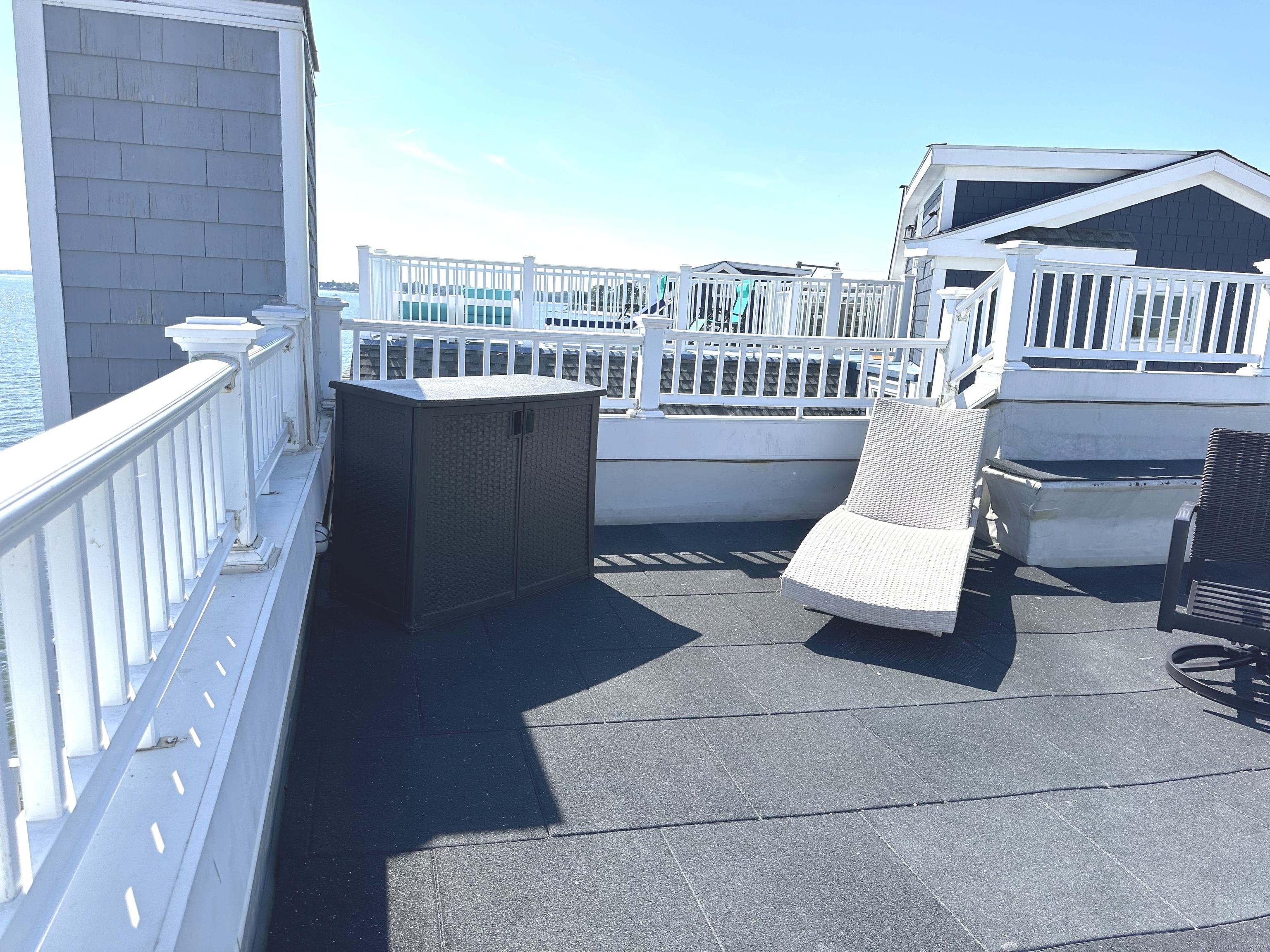 2149 Fairfield Beach Road Property Photo 13