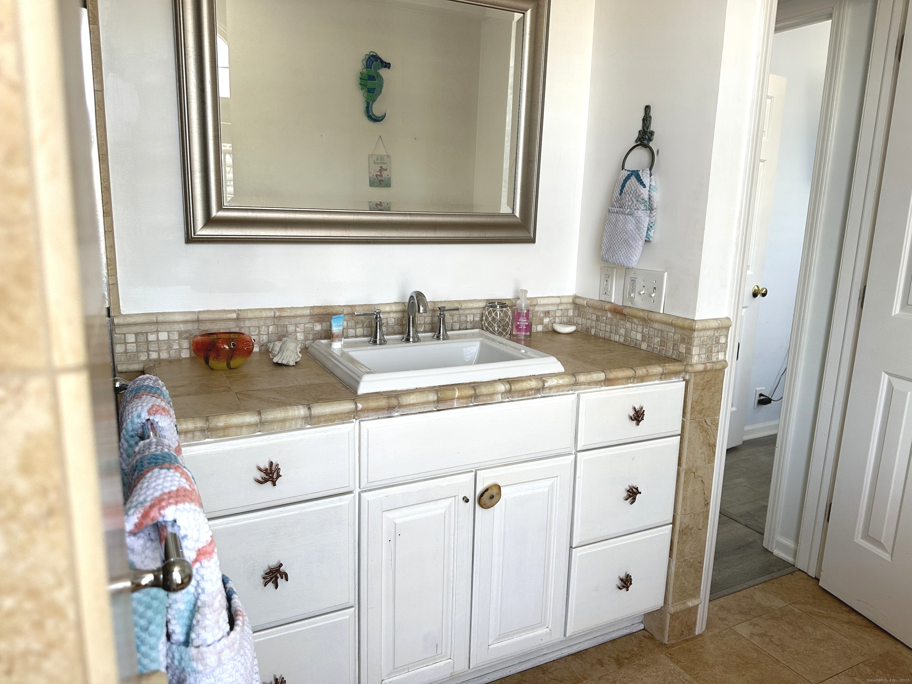 2149 Fairfield Beach Road Property Photo 23