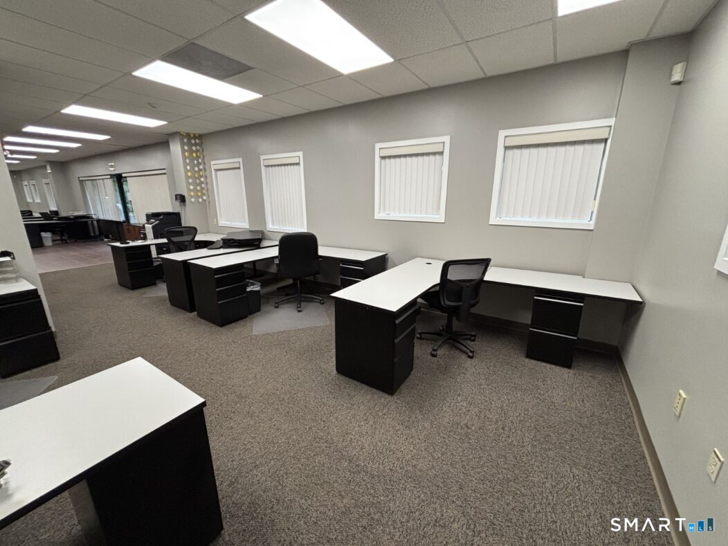 280 Schoolhouse Road Property Photo 4