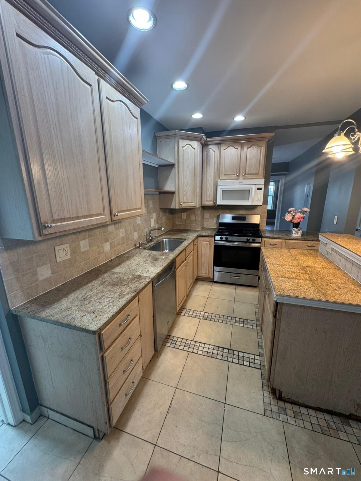 182 Hewitt Street Property Photo 1