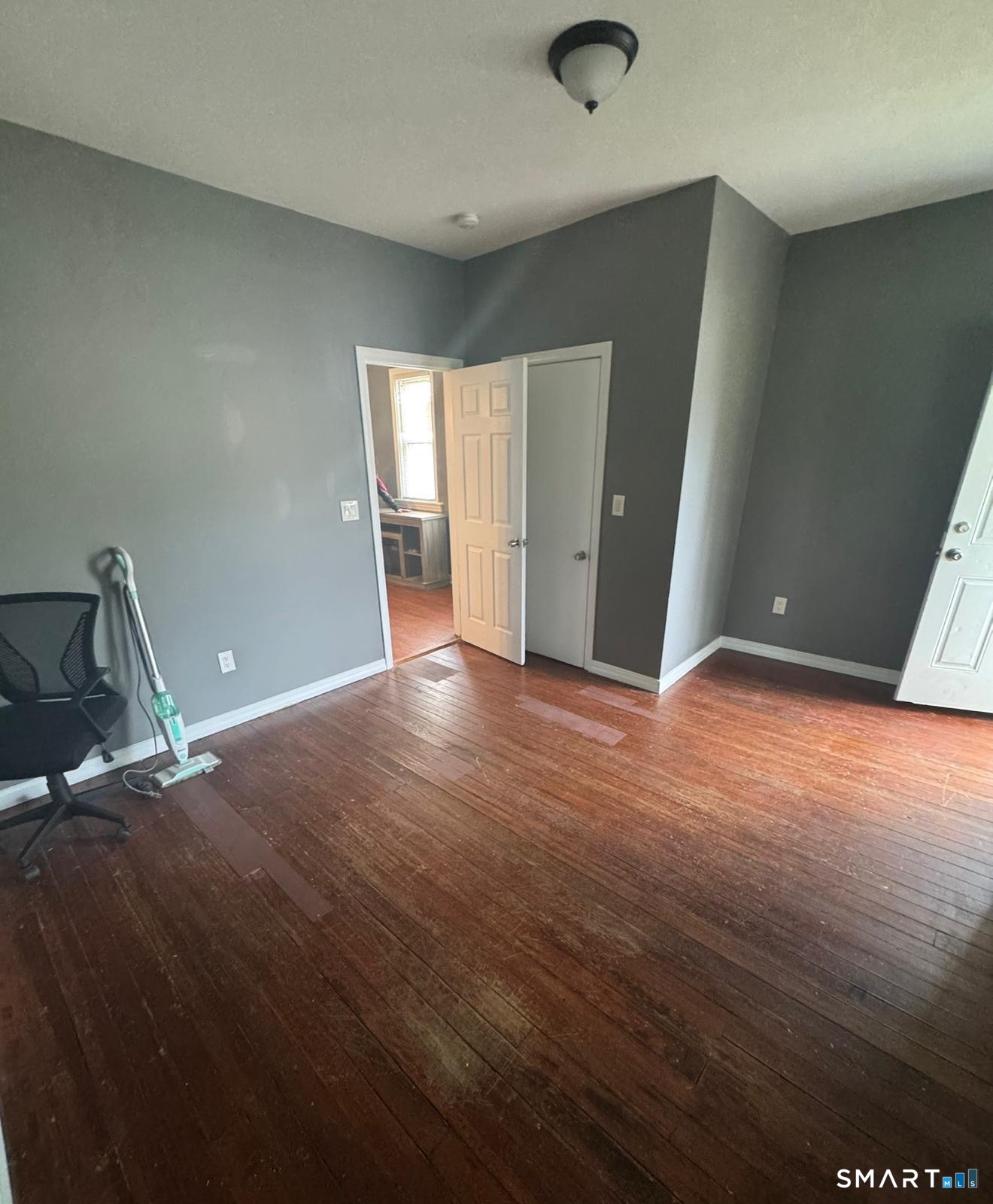 182 Hewitt Street Property Photo 5