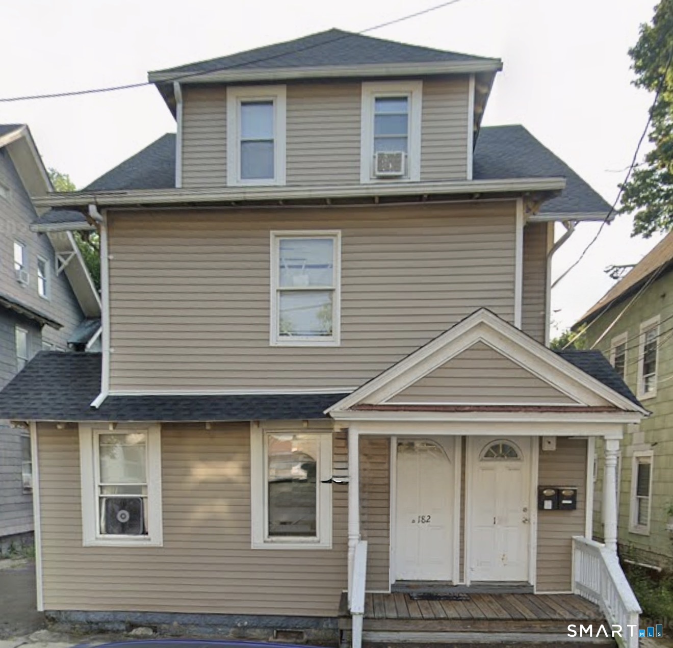 182 Hewitt Street Property Photo 9