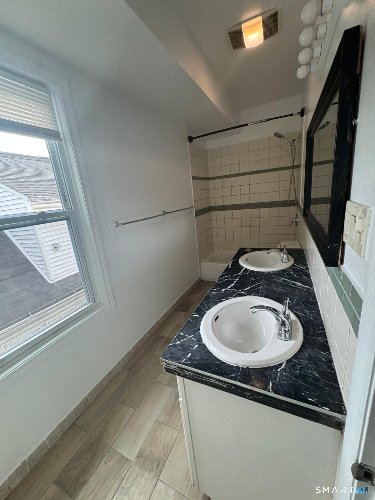 182 Hewitt Street Property Photo 10