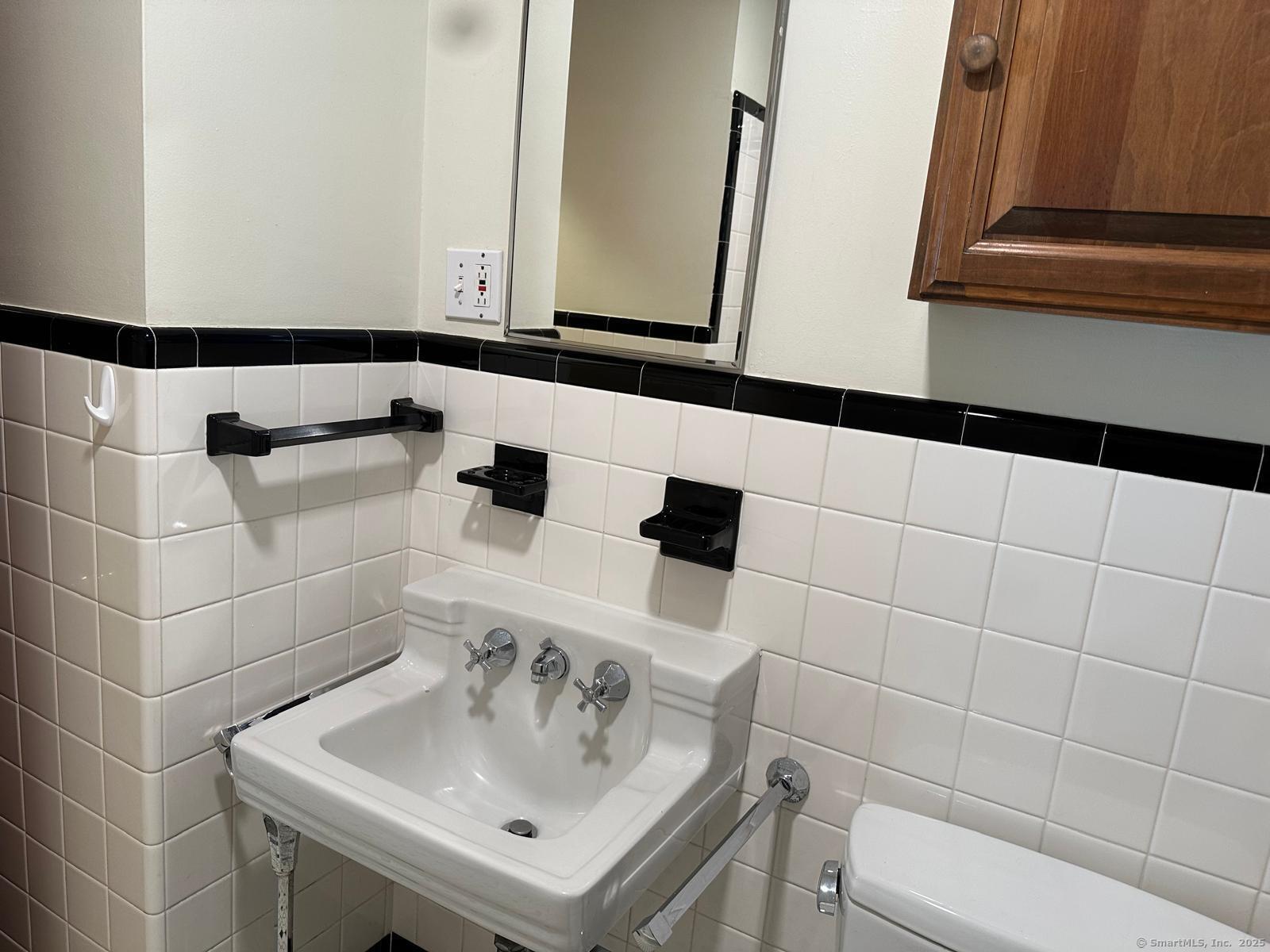 28 North Avenue Property Photo 35