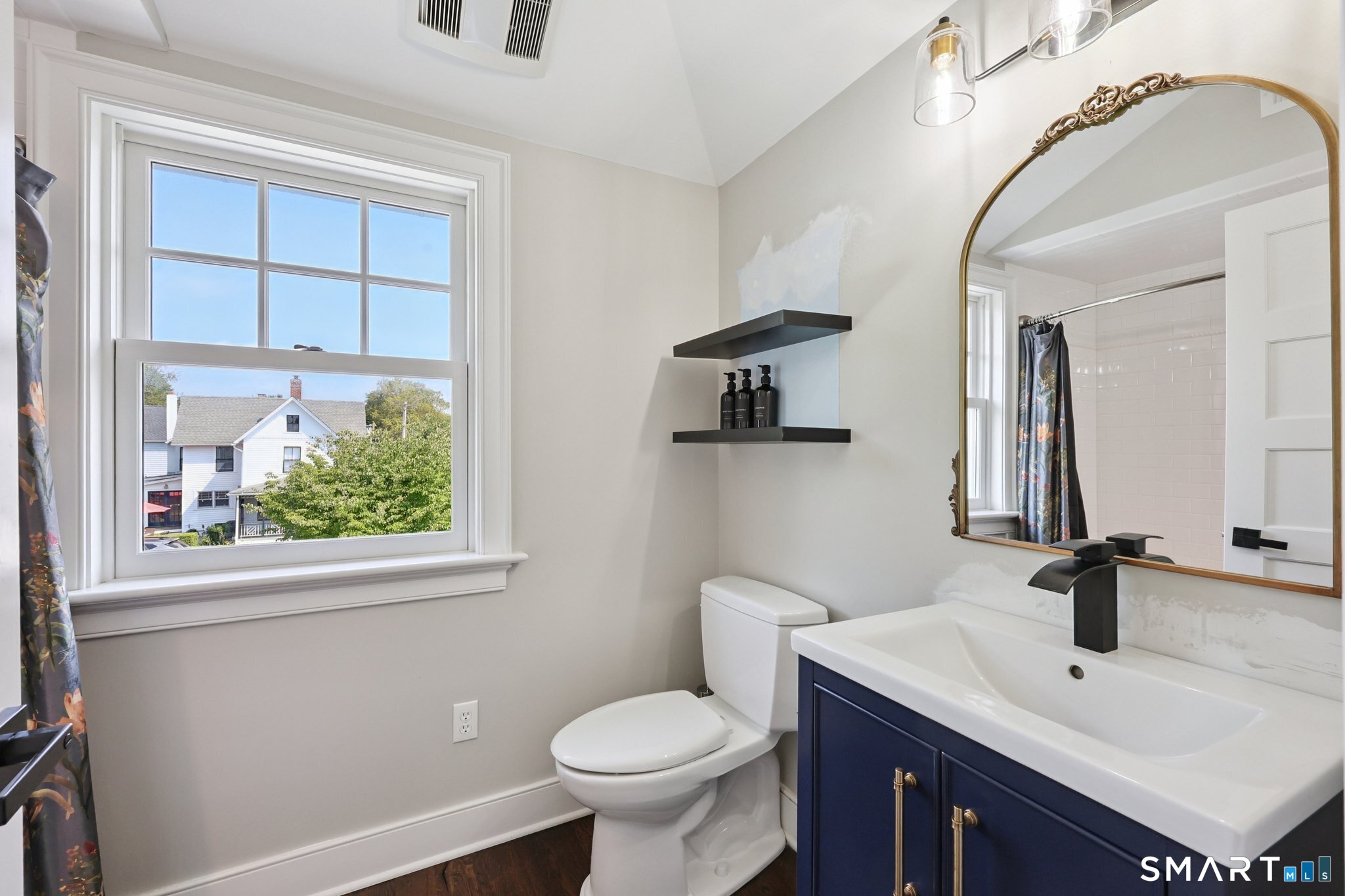 19 Middle Beach Road Property Photo 15