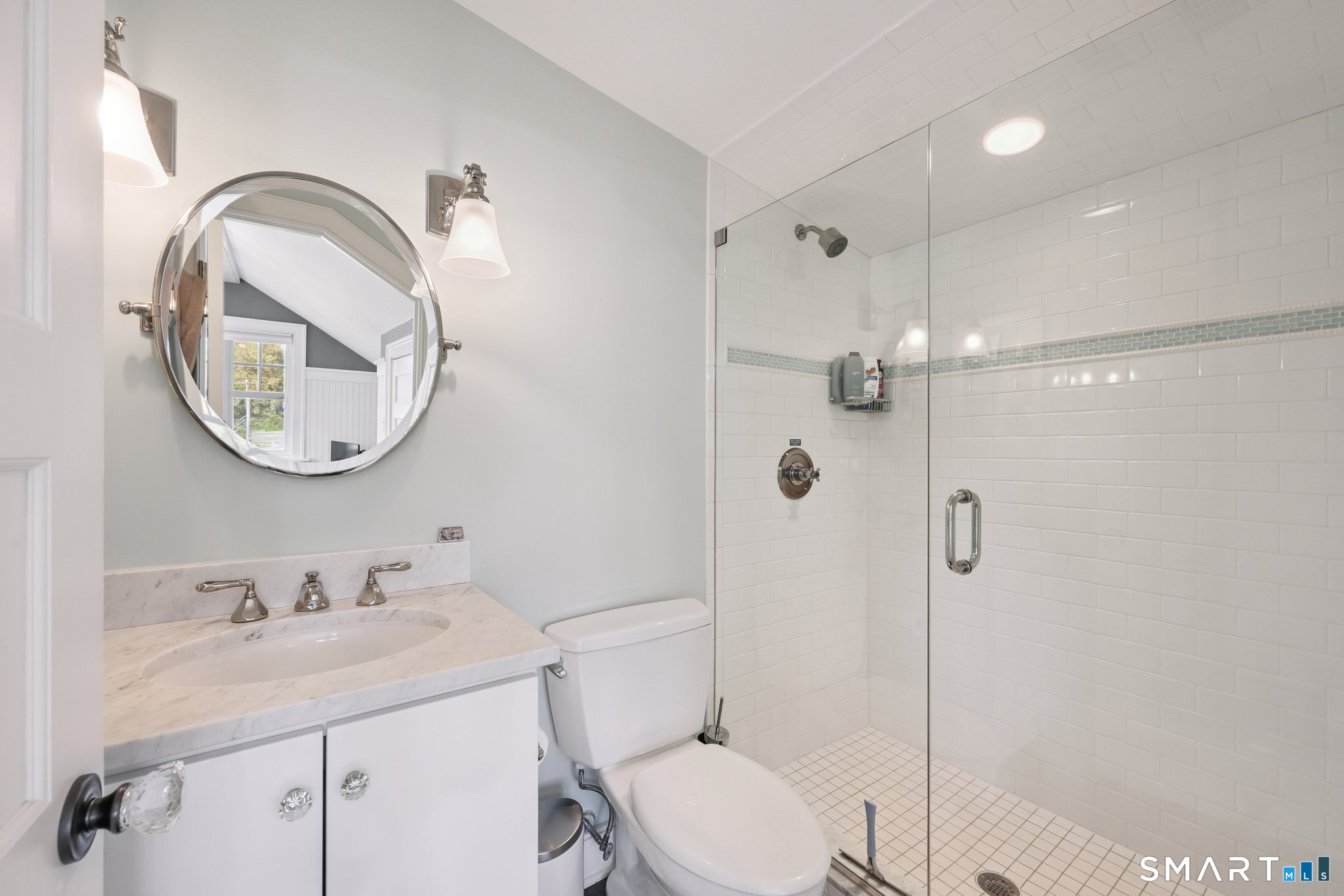 19 Middle Beach Road Property Photo 18