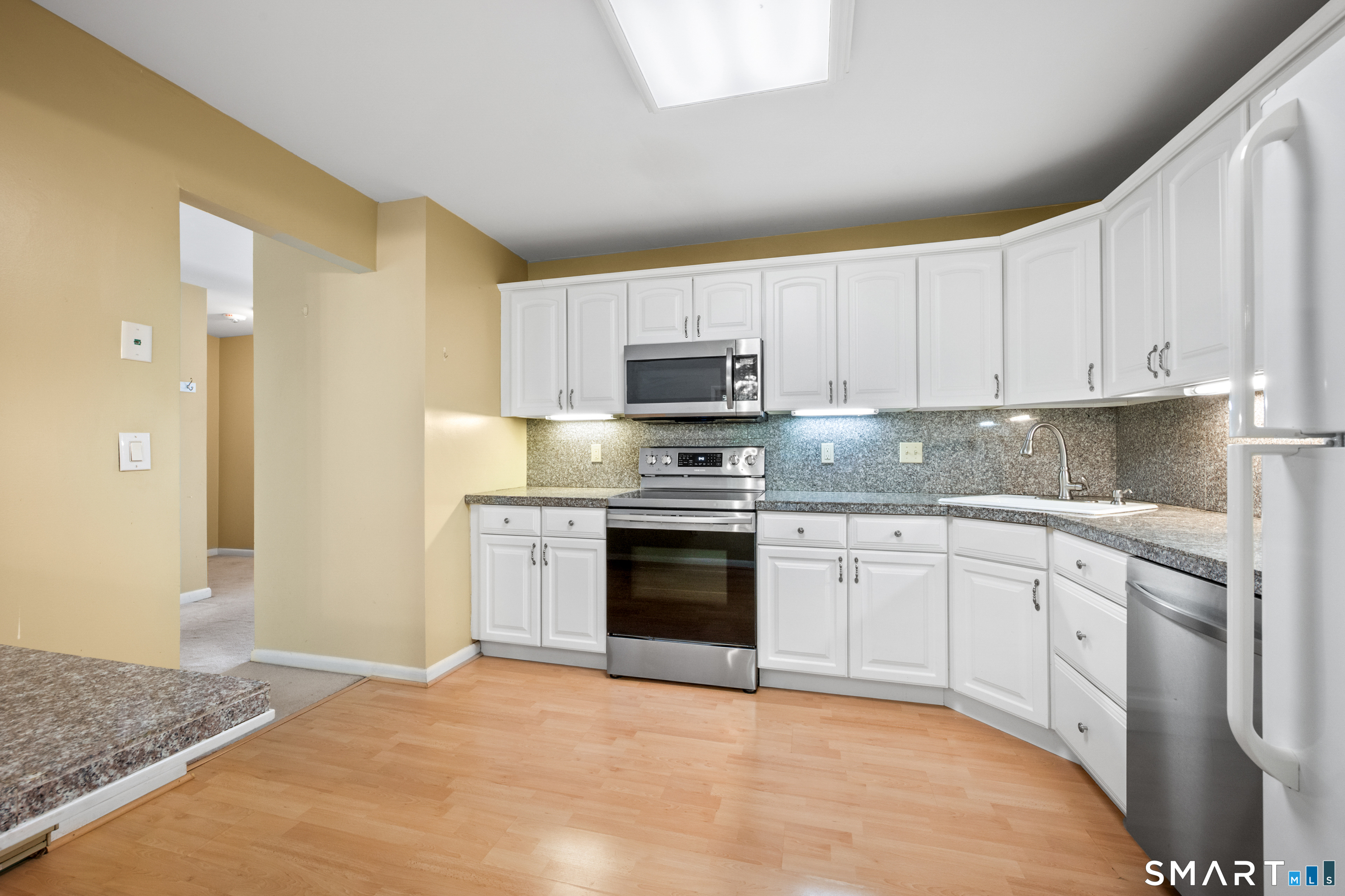 97 Richards Apt D15 Avenue Property Photo 8