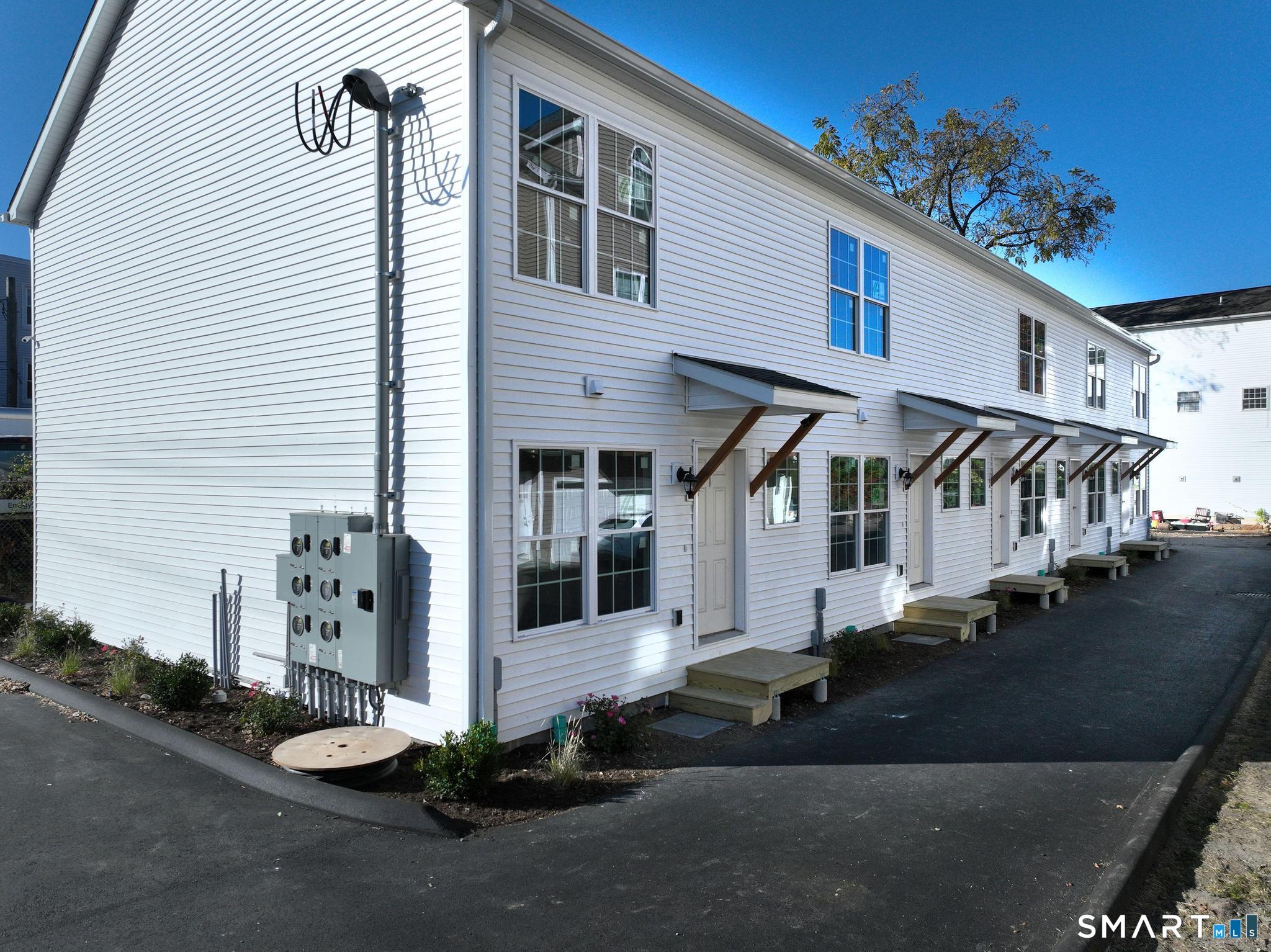 281 Greenwich Avenue Property Photo 1