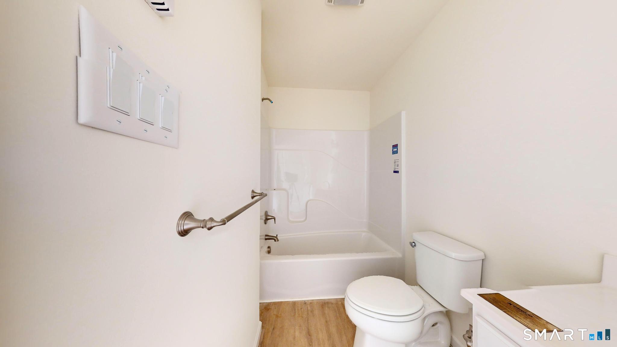 281 Greenwich Avenue Property Photo 20
