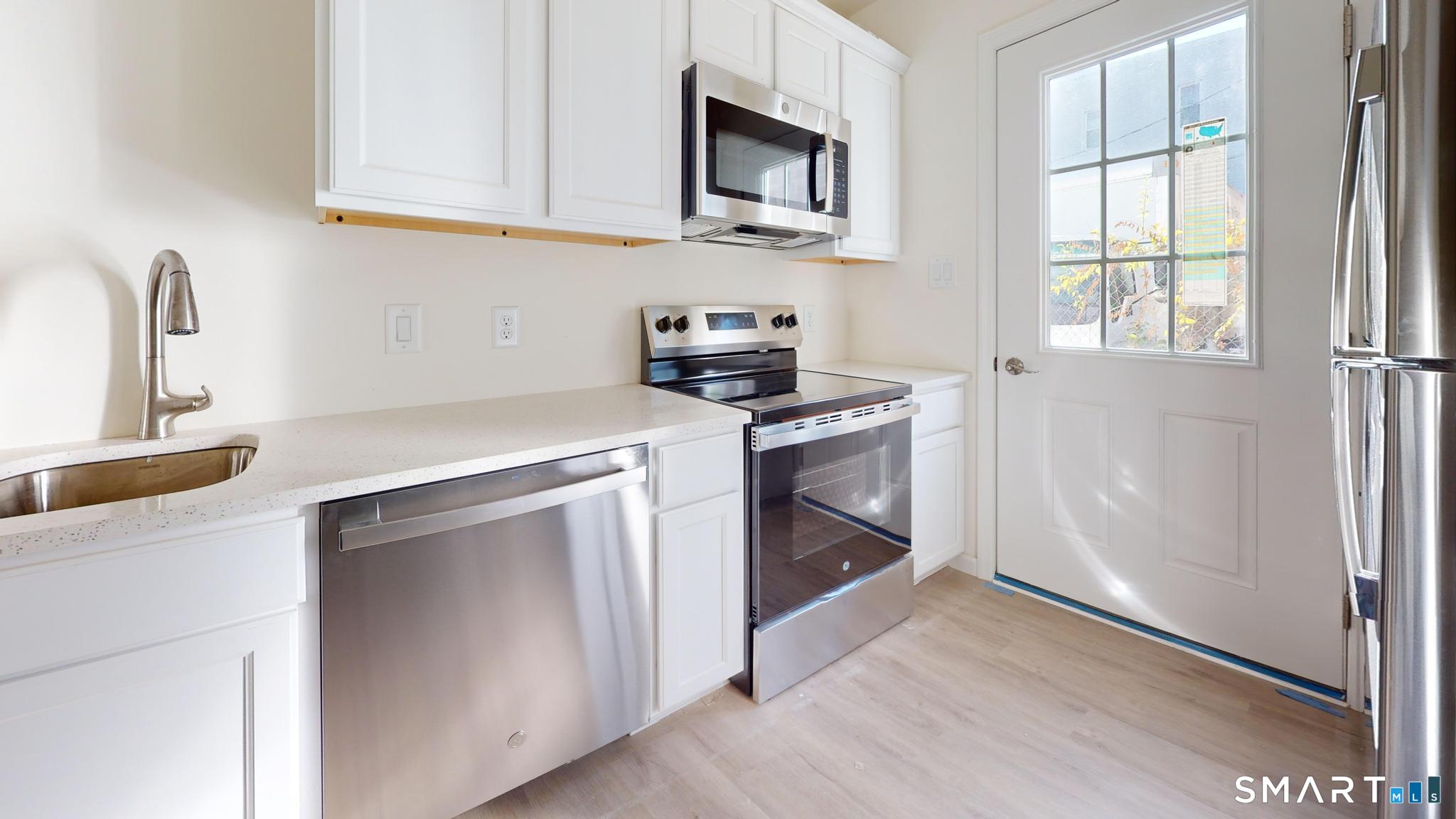 281 Greenwich Avenue Property Photo 24