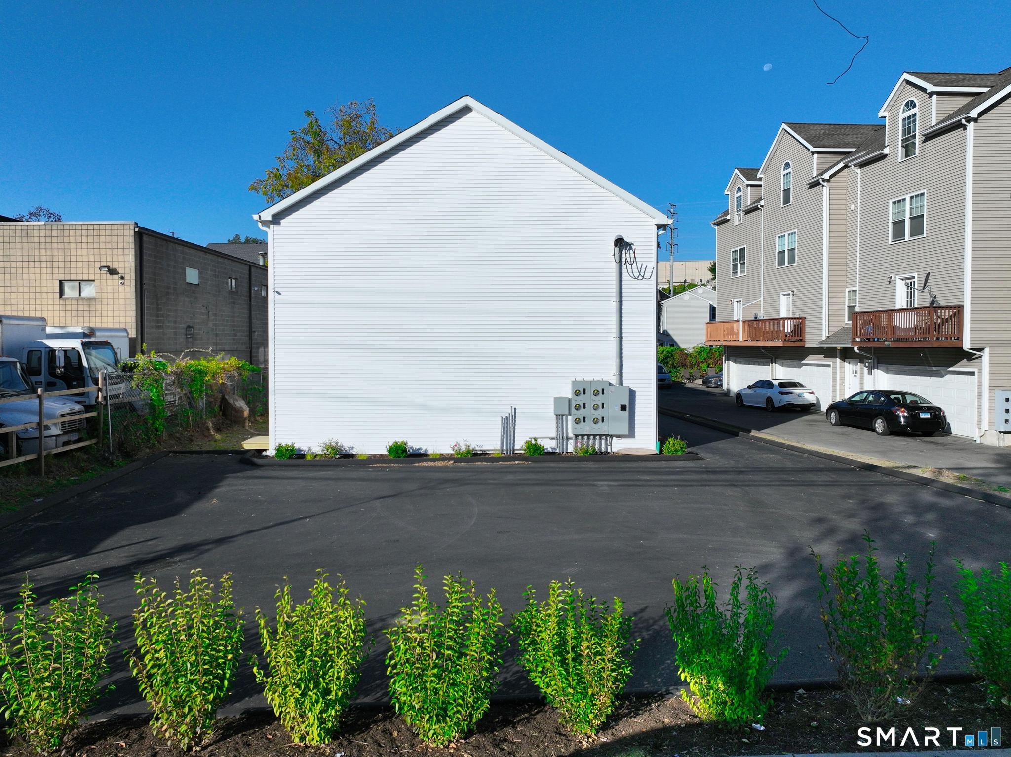 281 Greenwich Avenue Property Photo 29