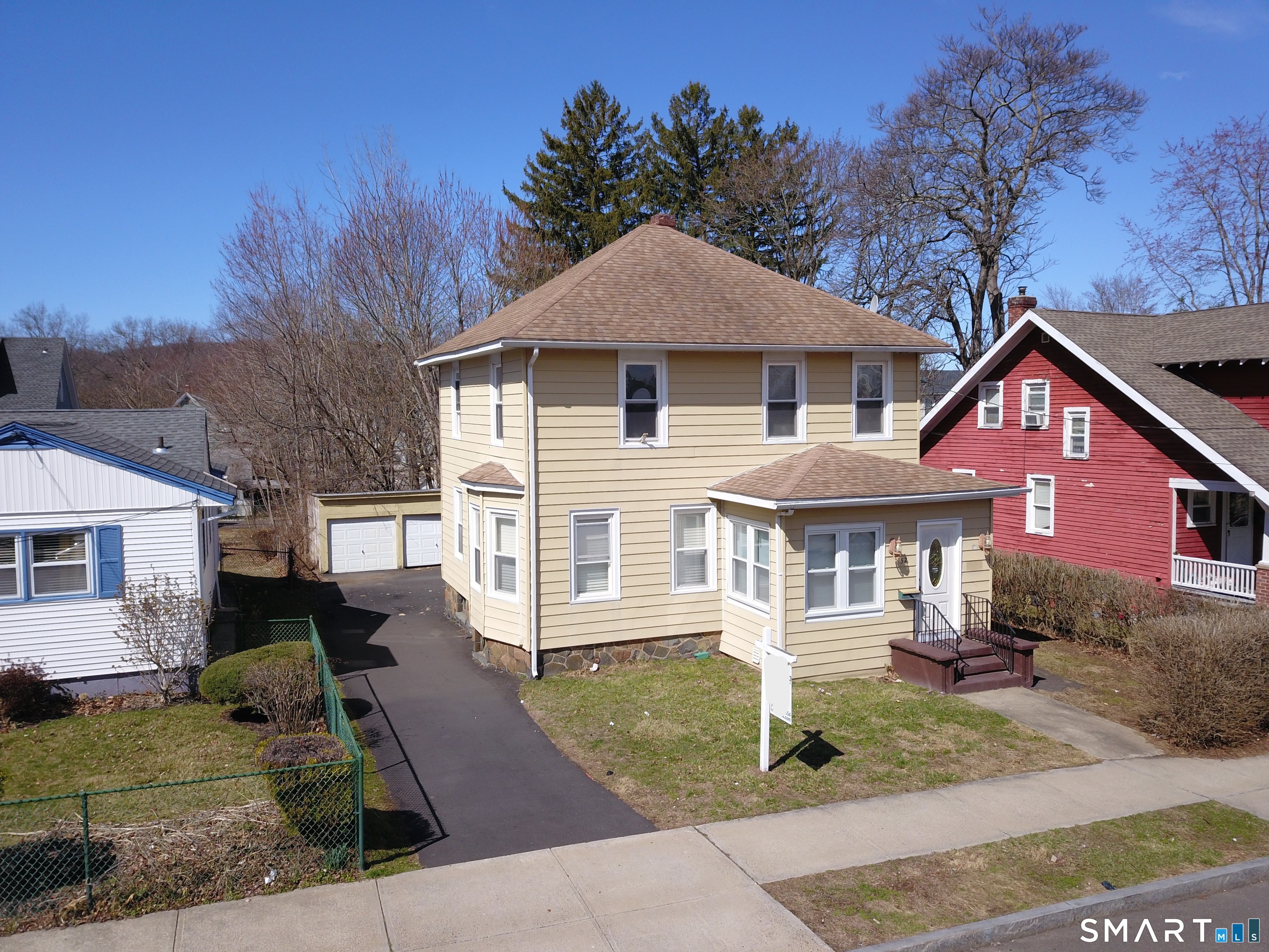 52 Davis Street