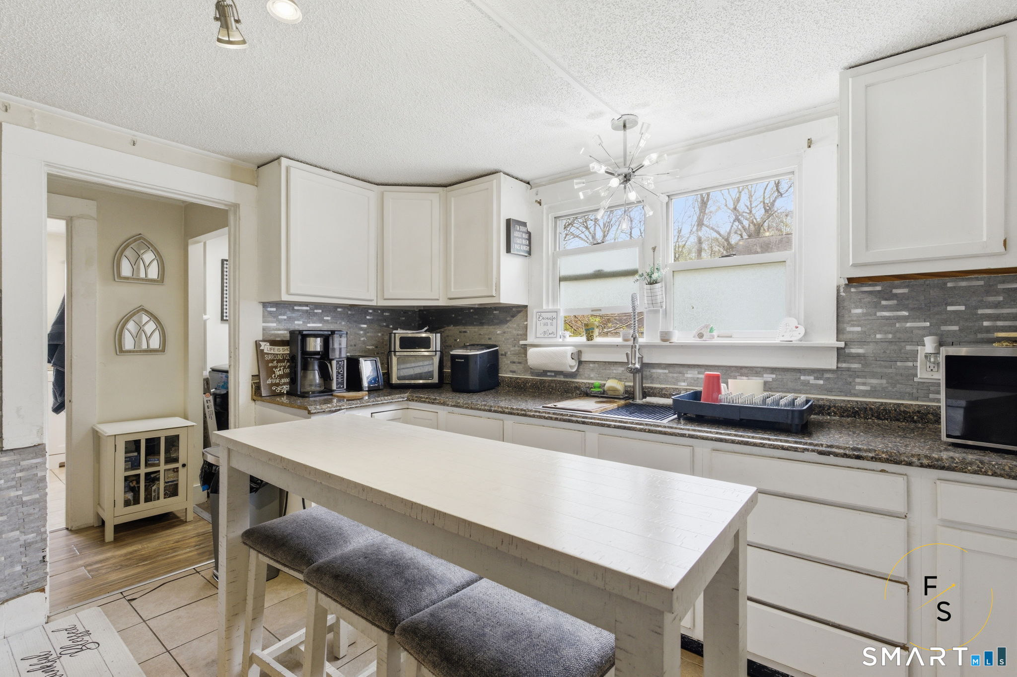 135 Newell Avenue Property Photo 10