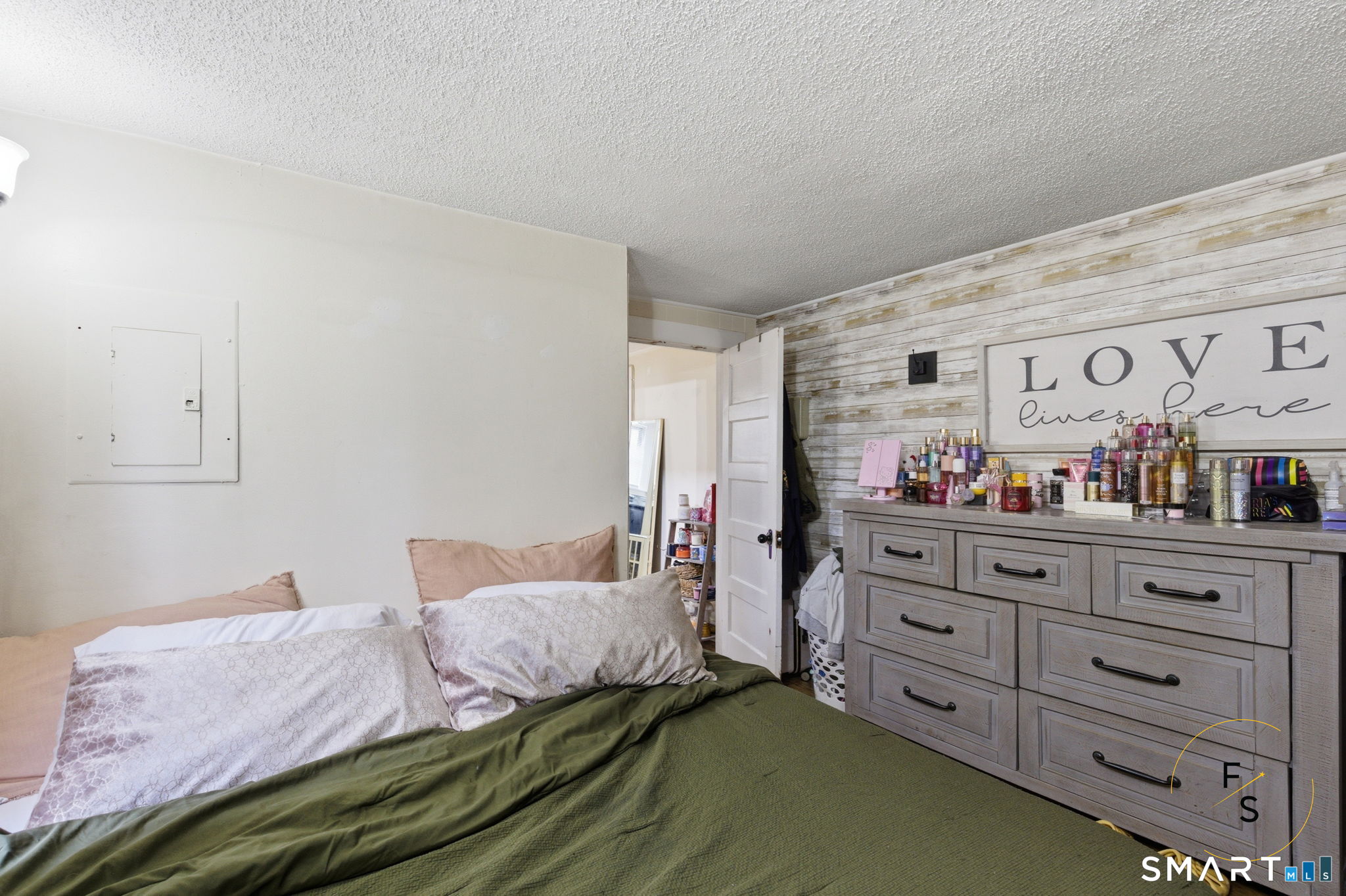 135 Newell Avenue Property Photo 16