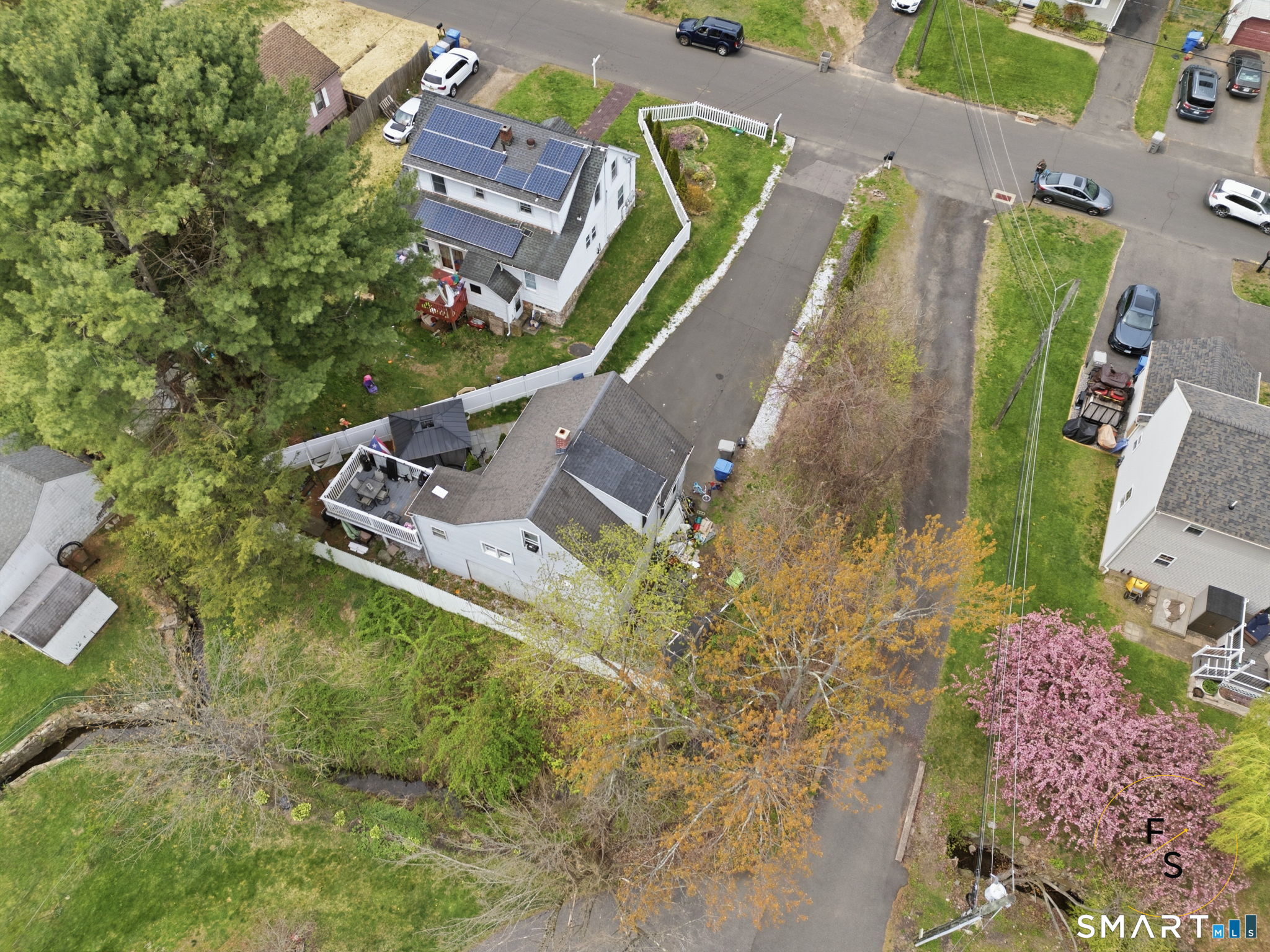 135 Newell Avenue Property Photo 34