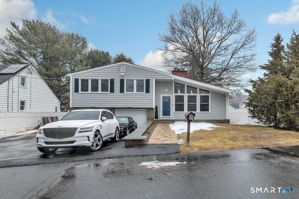 110 Grenelle Street Property Photo 1
