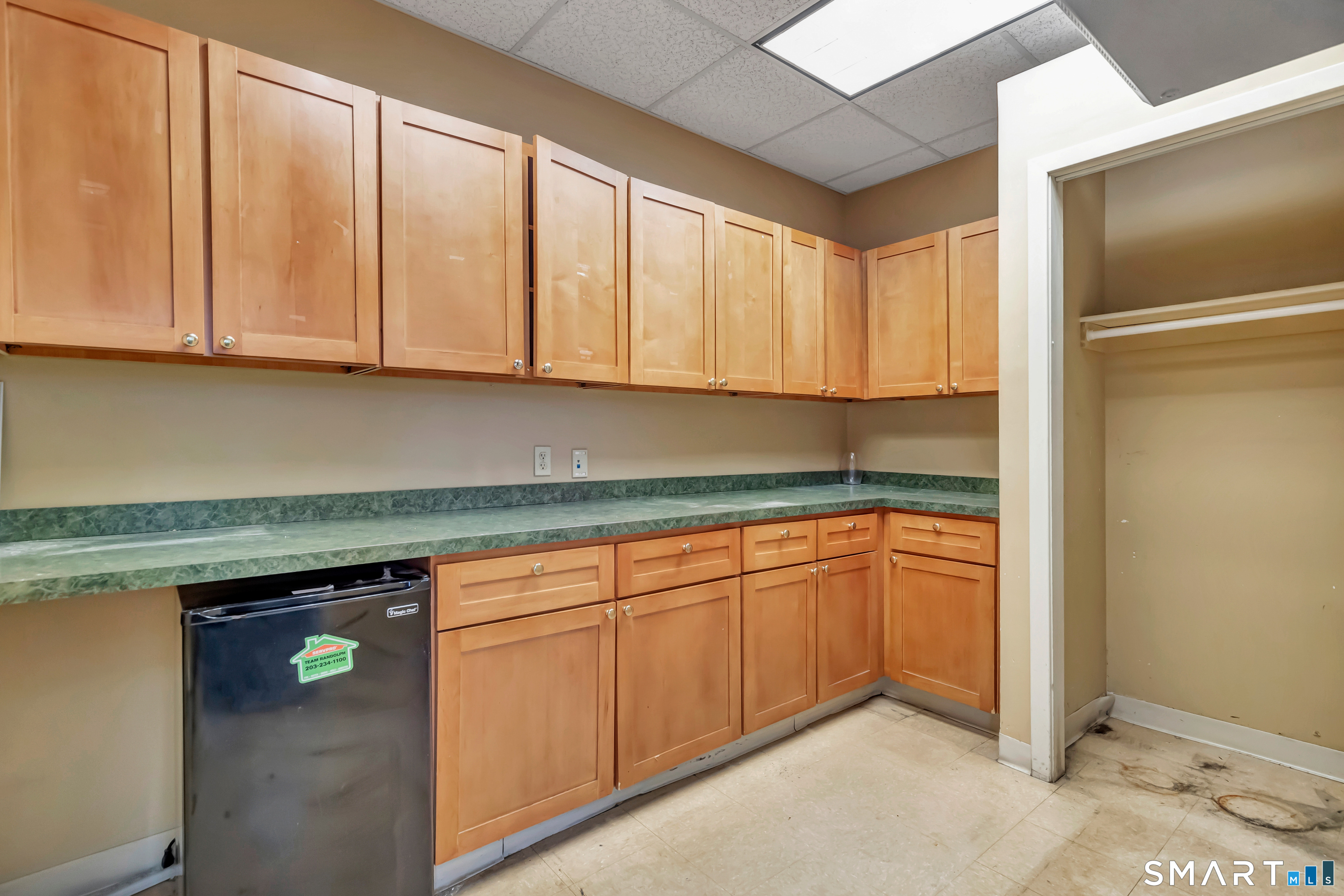 2428 Whitney Avenue Property Photo 12