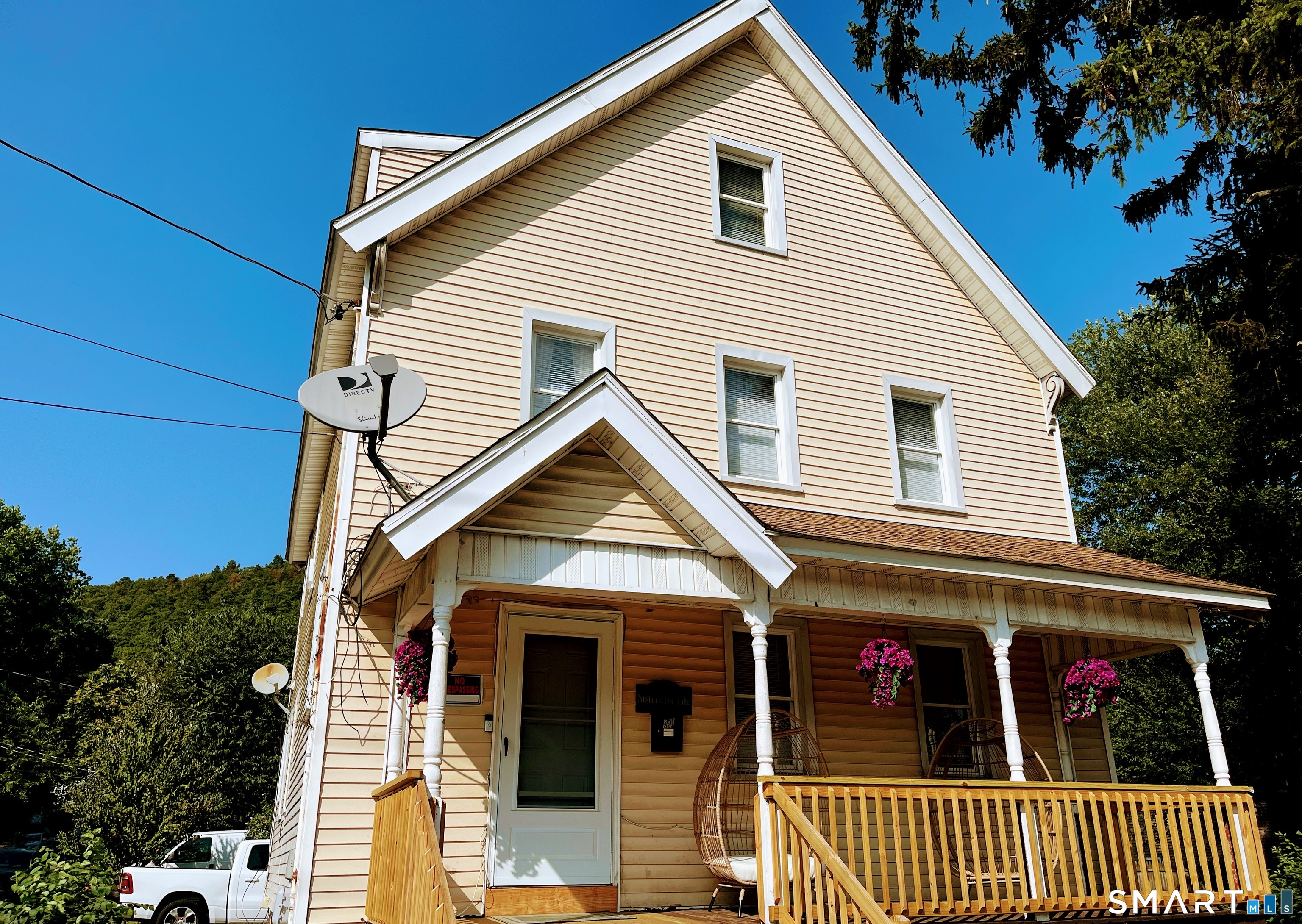 233 Valley Street Property Photo 1