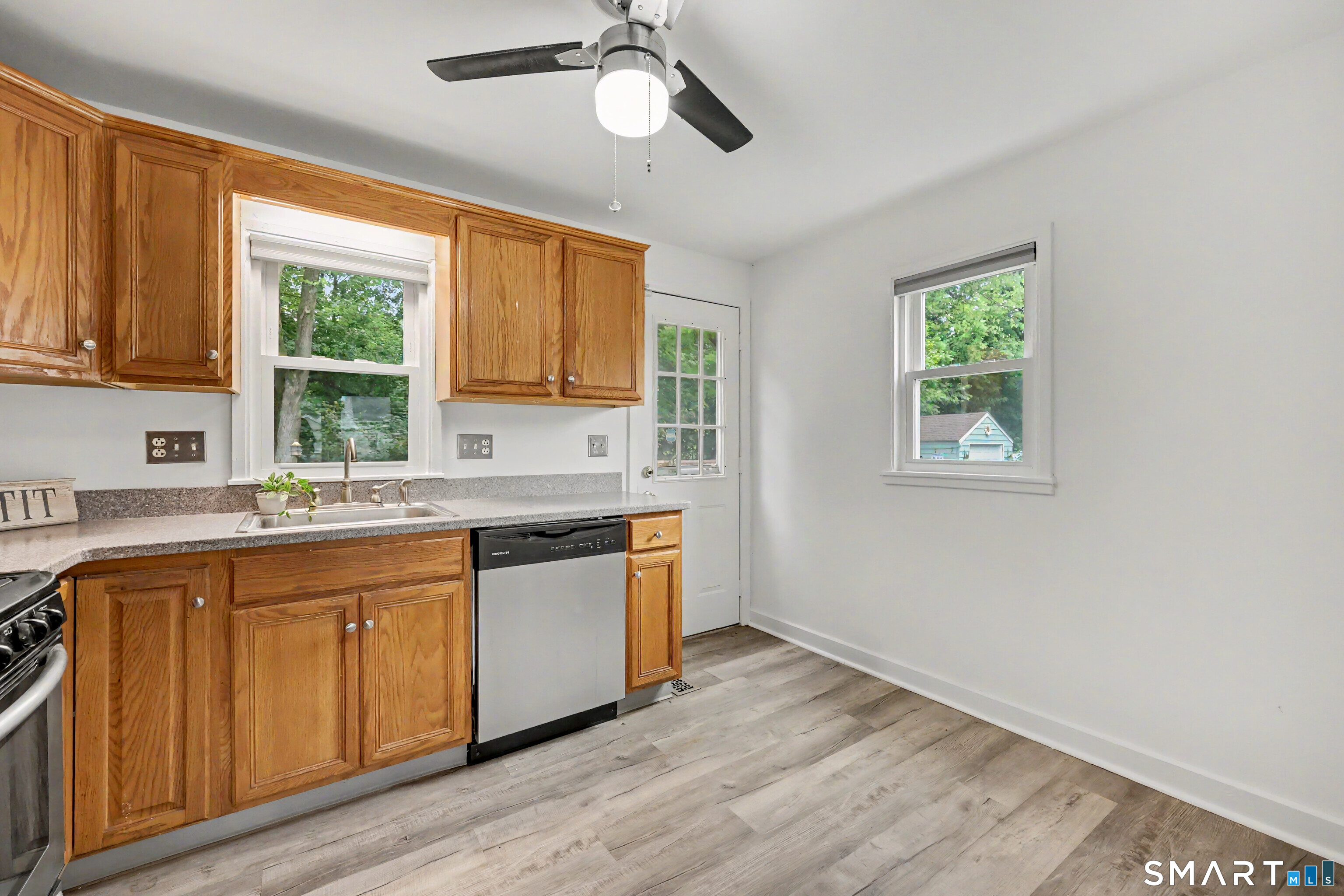 55 Valley Road Property Photo 8
