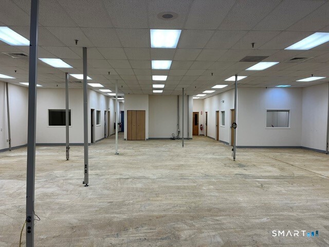 1320 Main Street Property Photo 5