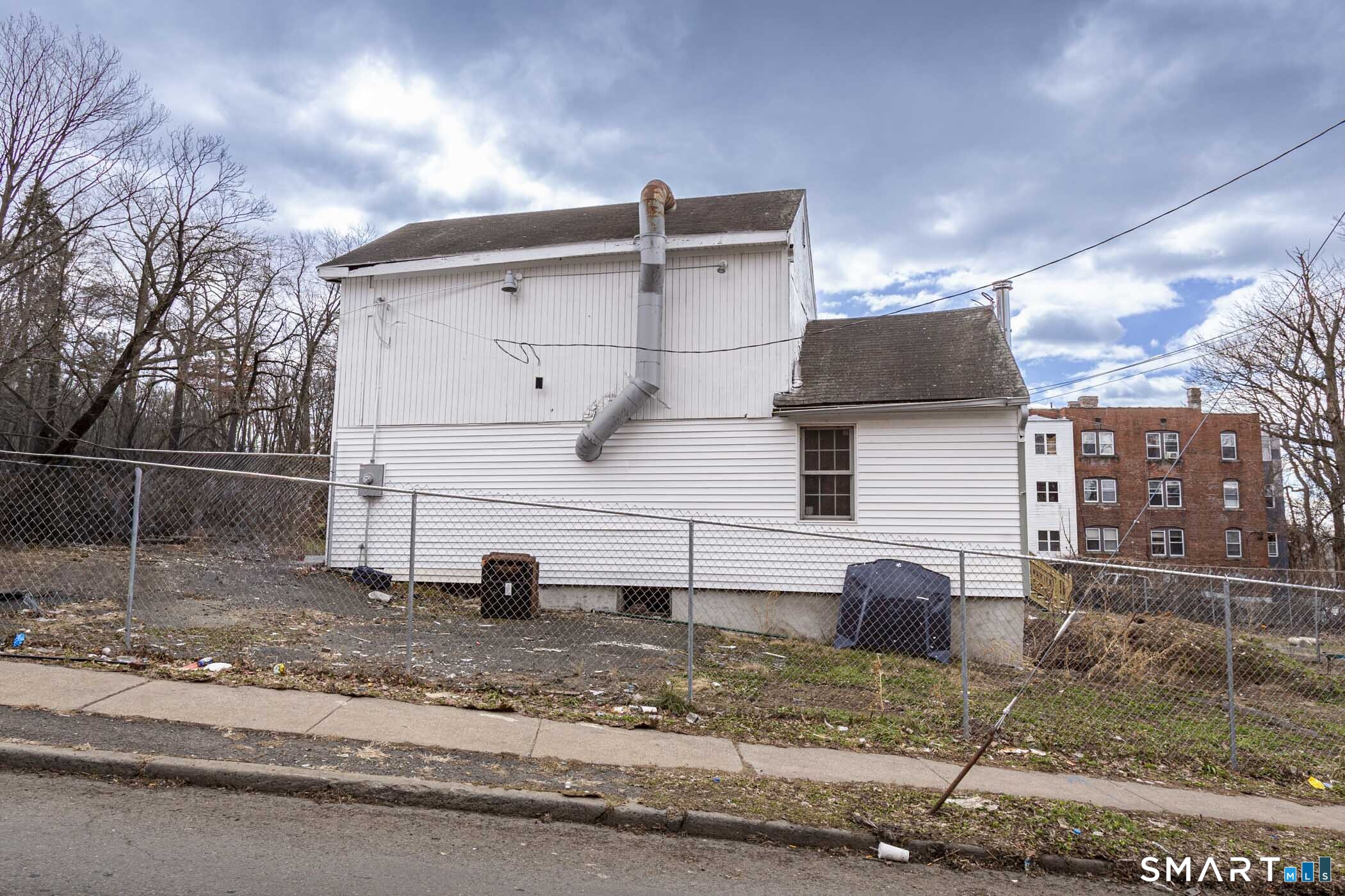 437 Zion Street Property Photo 3