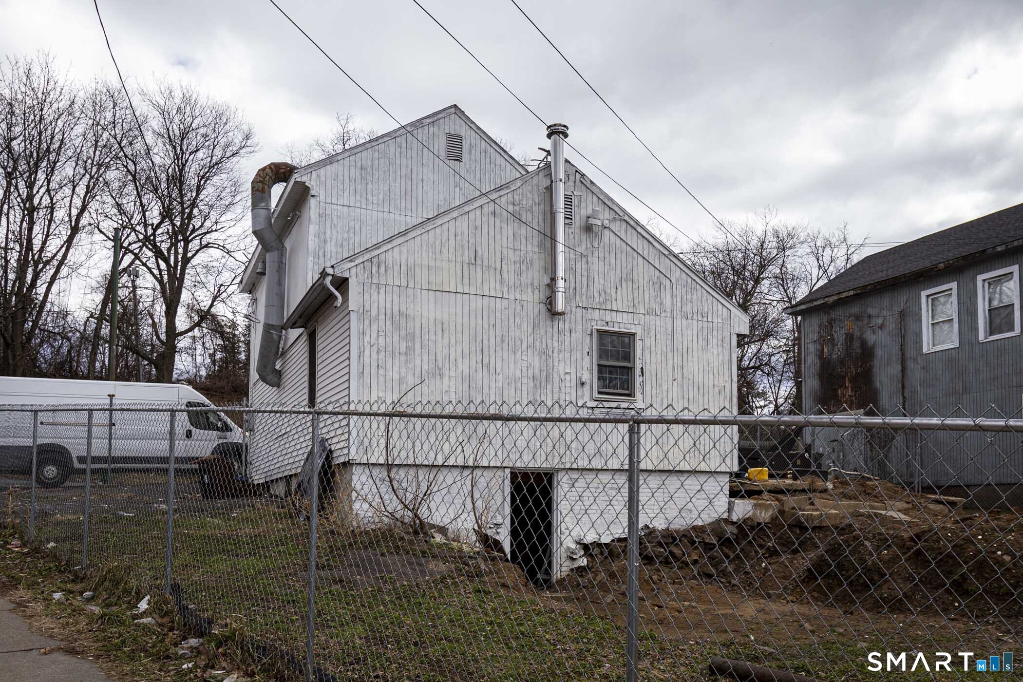 437 Zion Street Property Photo 4