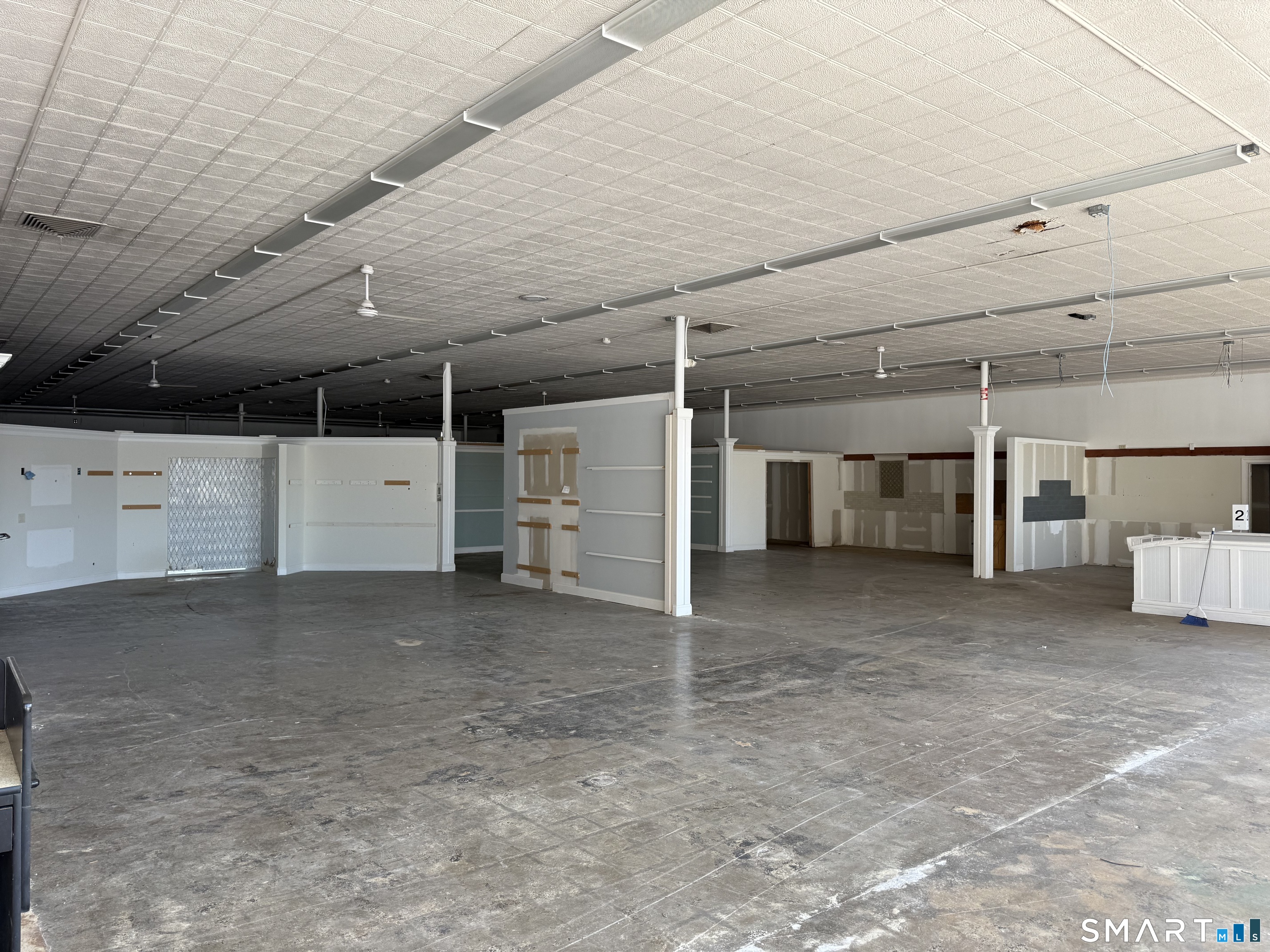 98 Main Street Property Photo 4