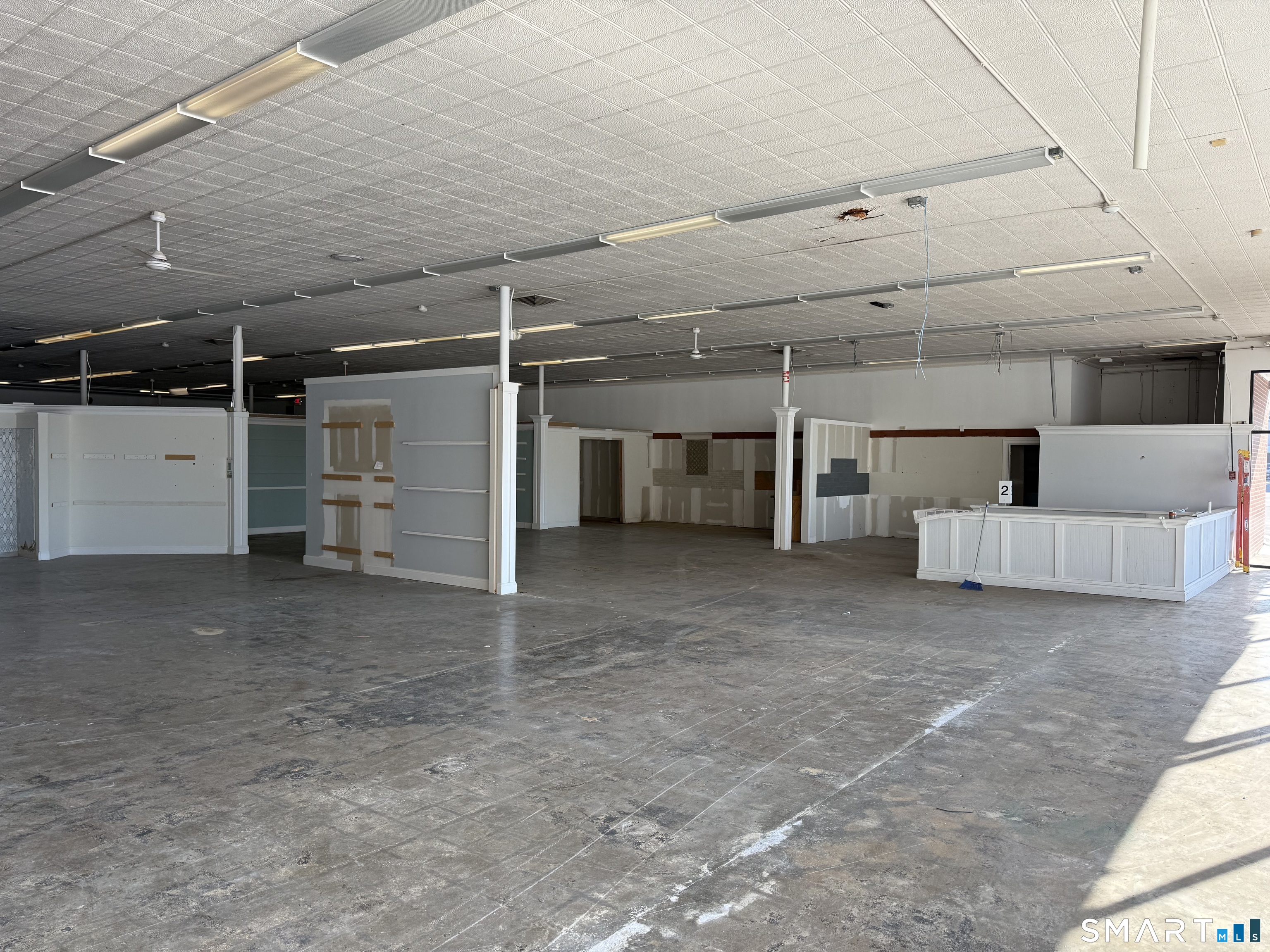 98 Main Street Property Photo 8