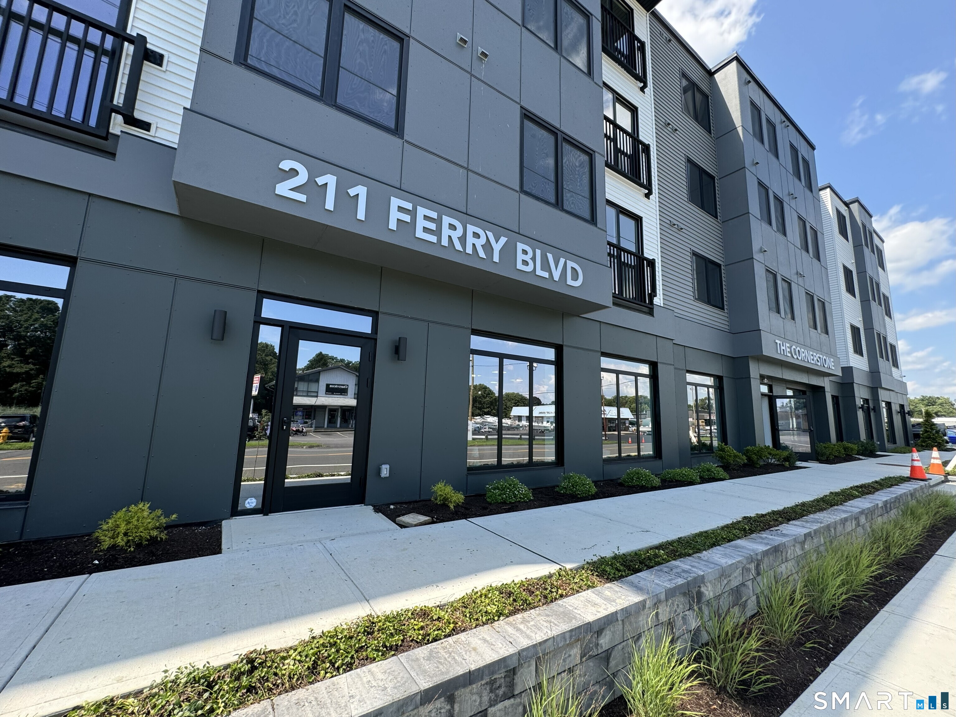 211 Ferry 208 Boulevard Property Photo 2