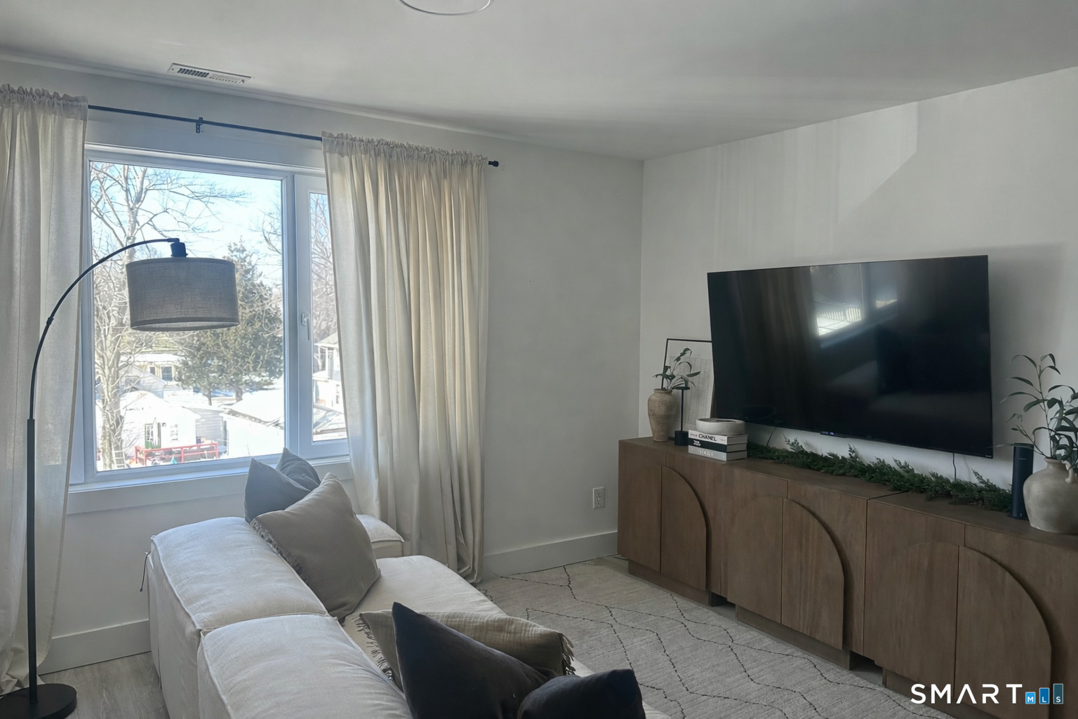 211 Ferry 208 Boulevard Property Photo 12