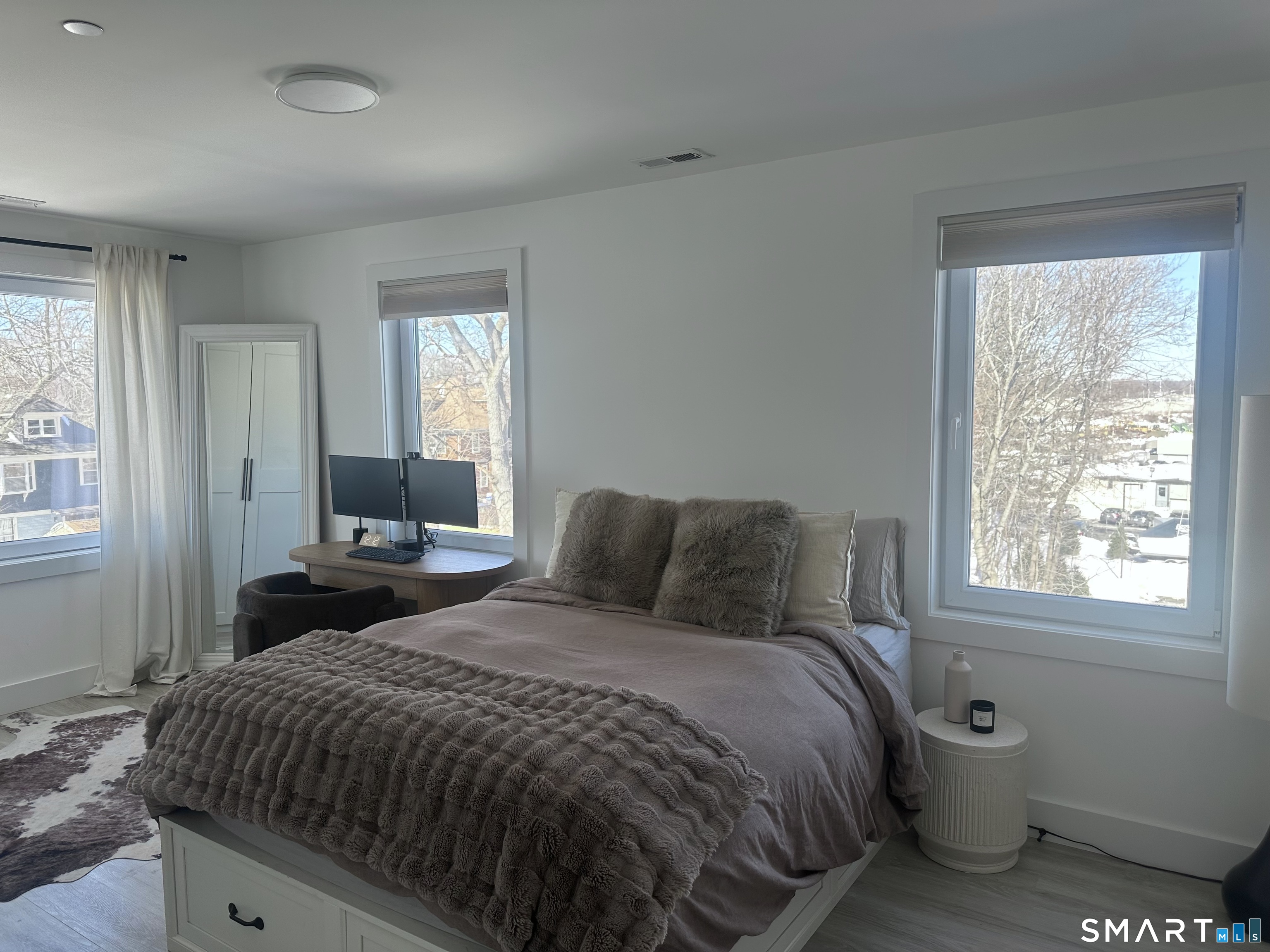 211 Ferry 208 Boulevard Property Photo 13