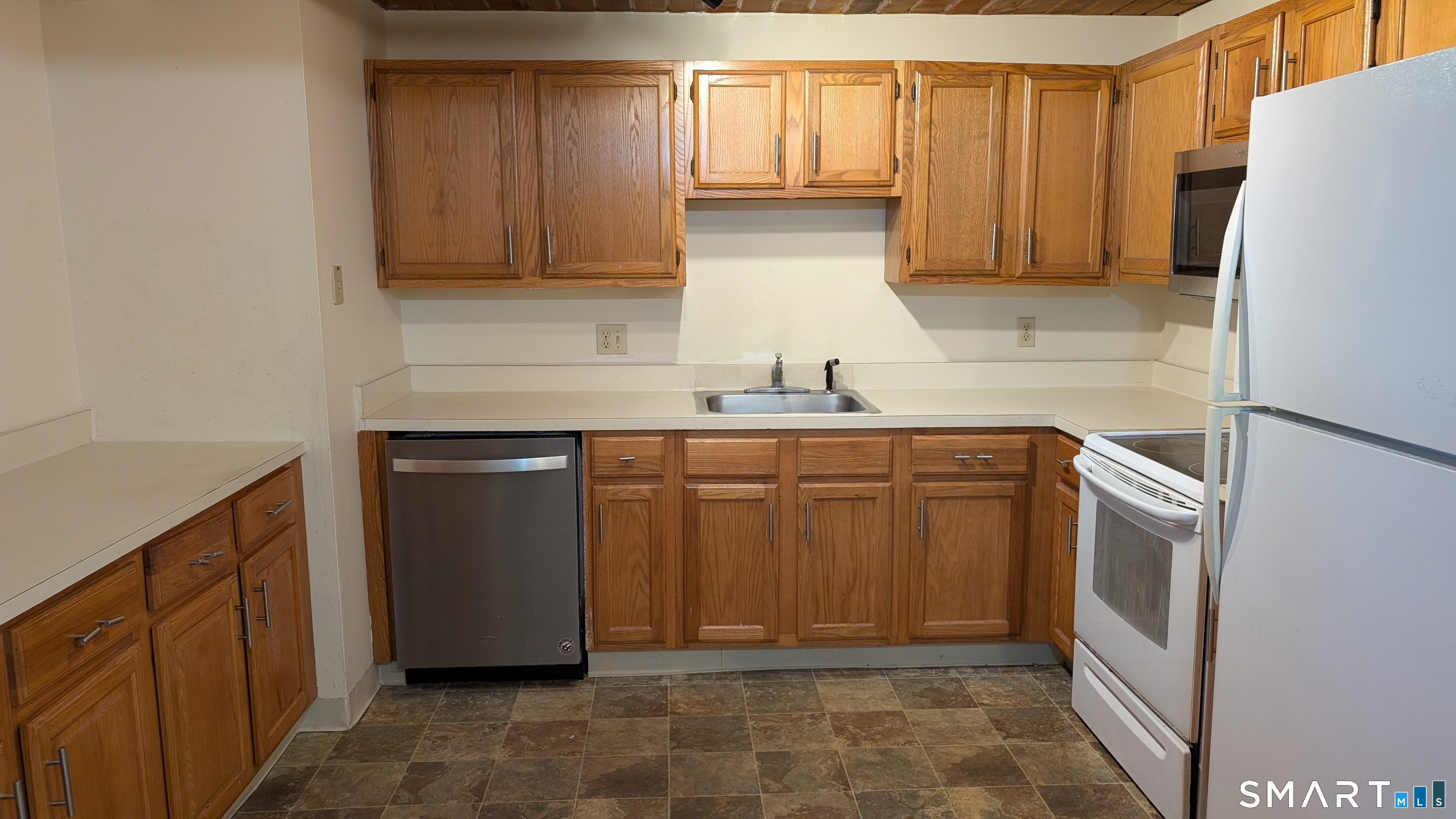 839 Main Apt 98 Street Property Photo 7