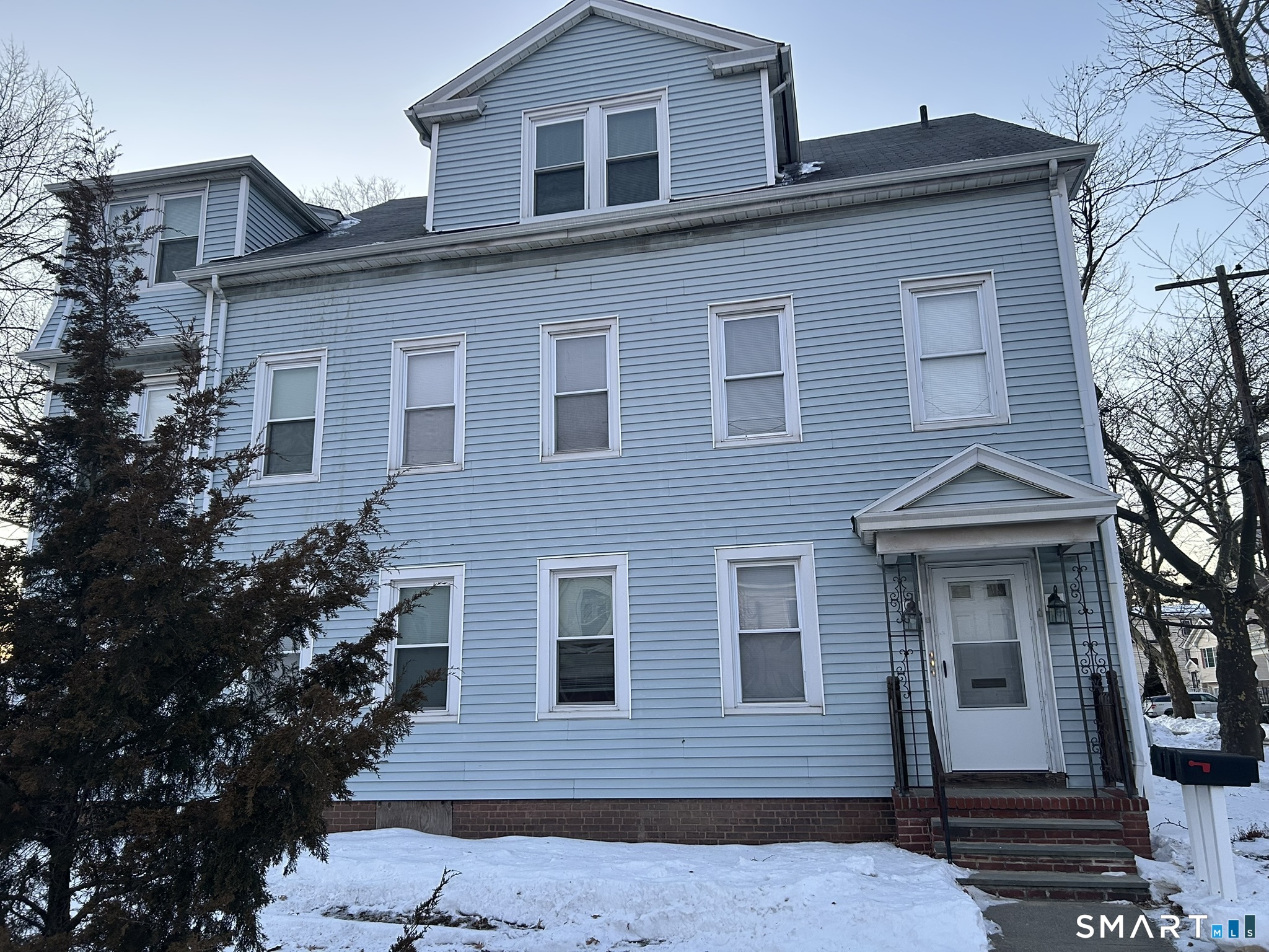 54 Sherman 3 Avenue Property Photo 1