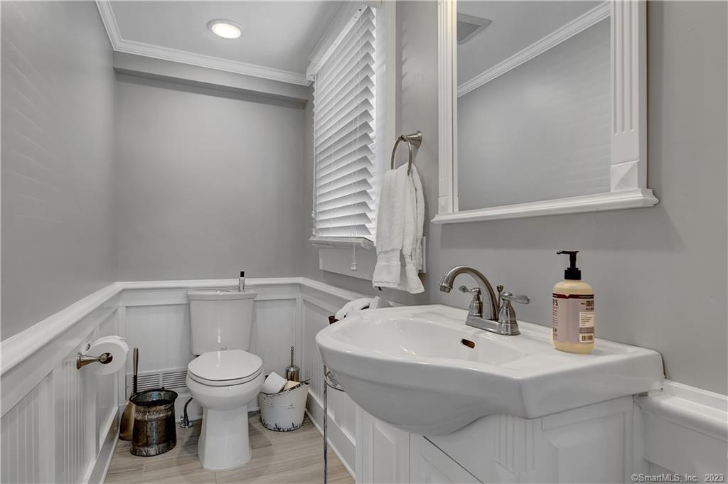 2222 Ridge Road Property Photo 22