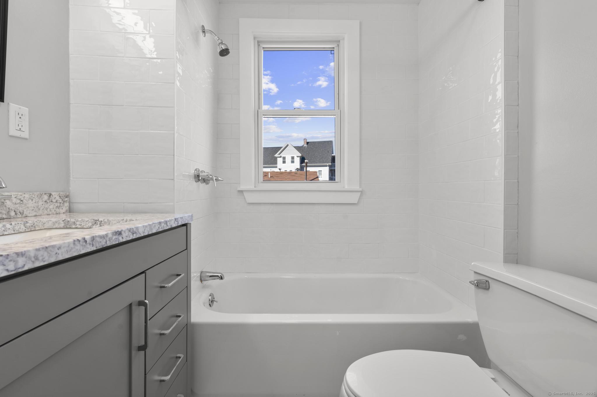 228 Cooke 1 Street Property Photo 10