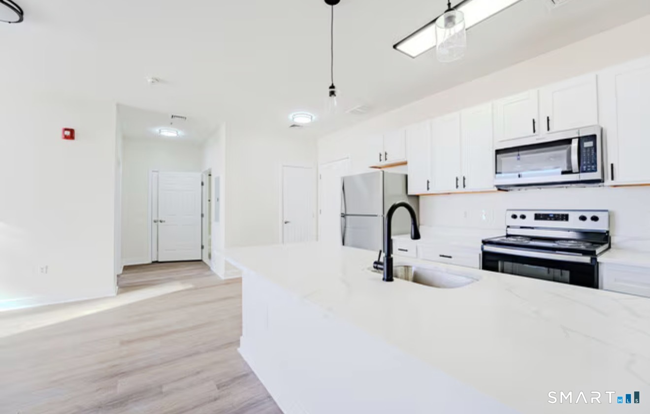 333 State 103 Street Property Photo 4