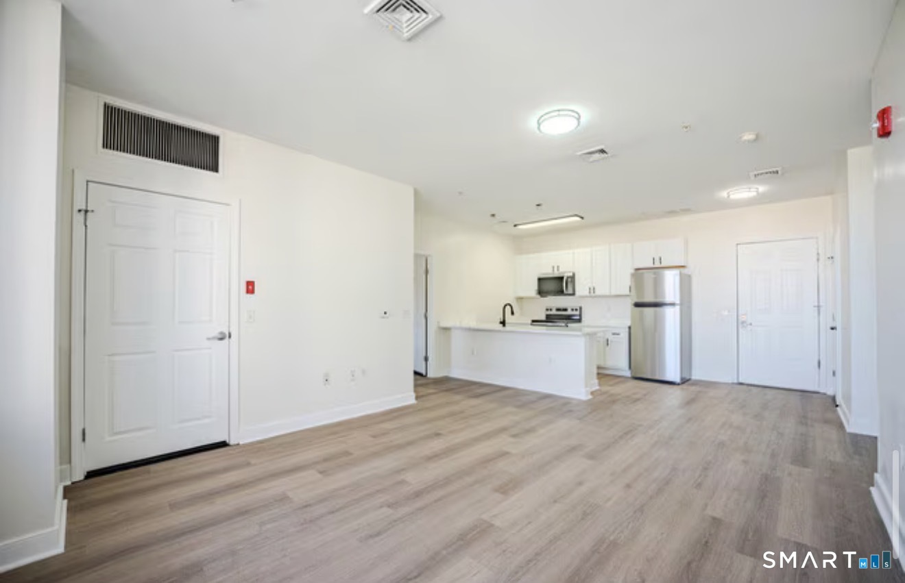 333 State 711 Street Property Photo 1