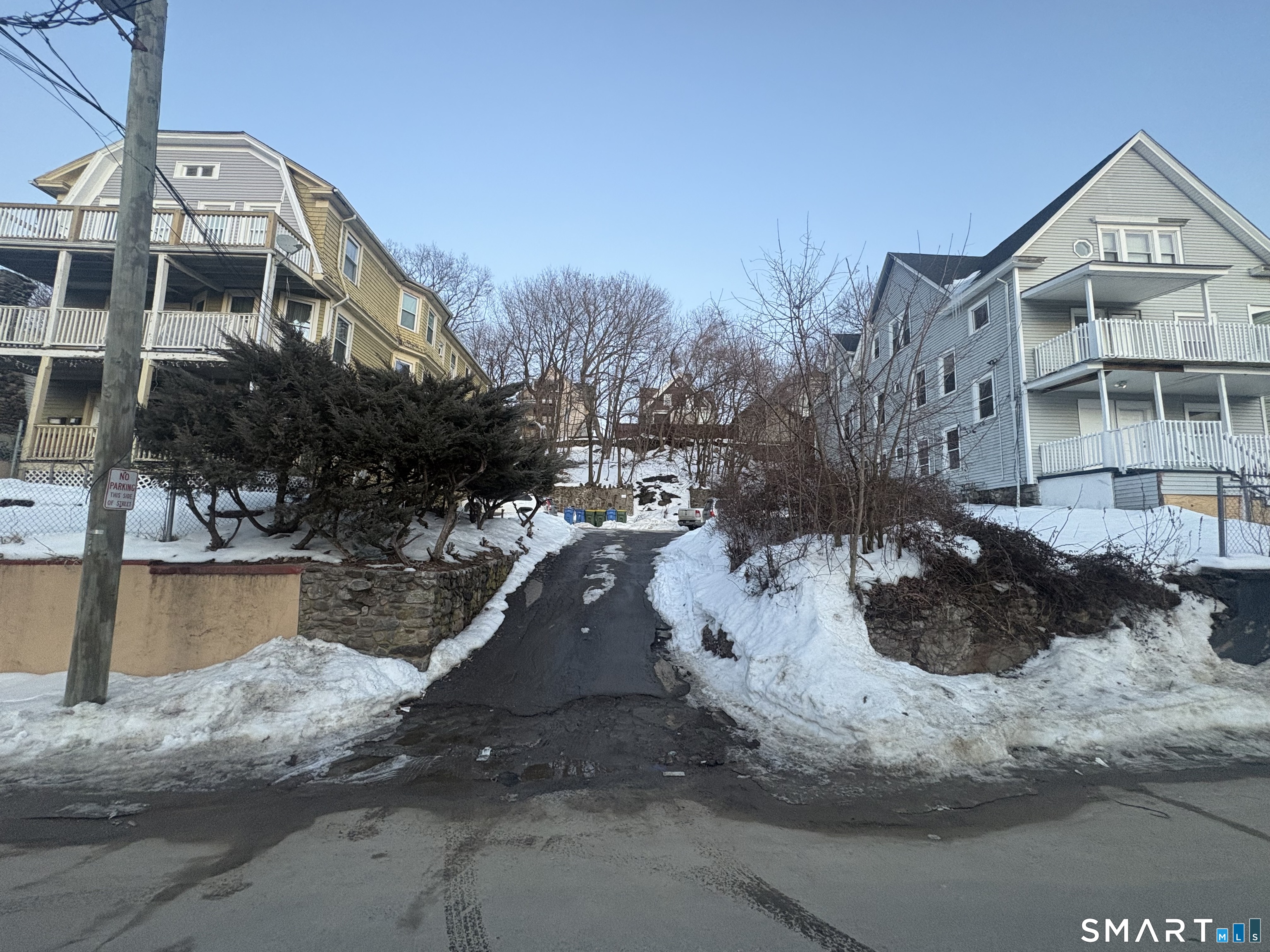 162 Plaza Avenue Property Photo 3