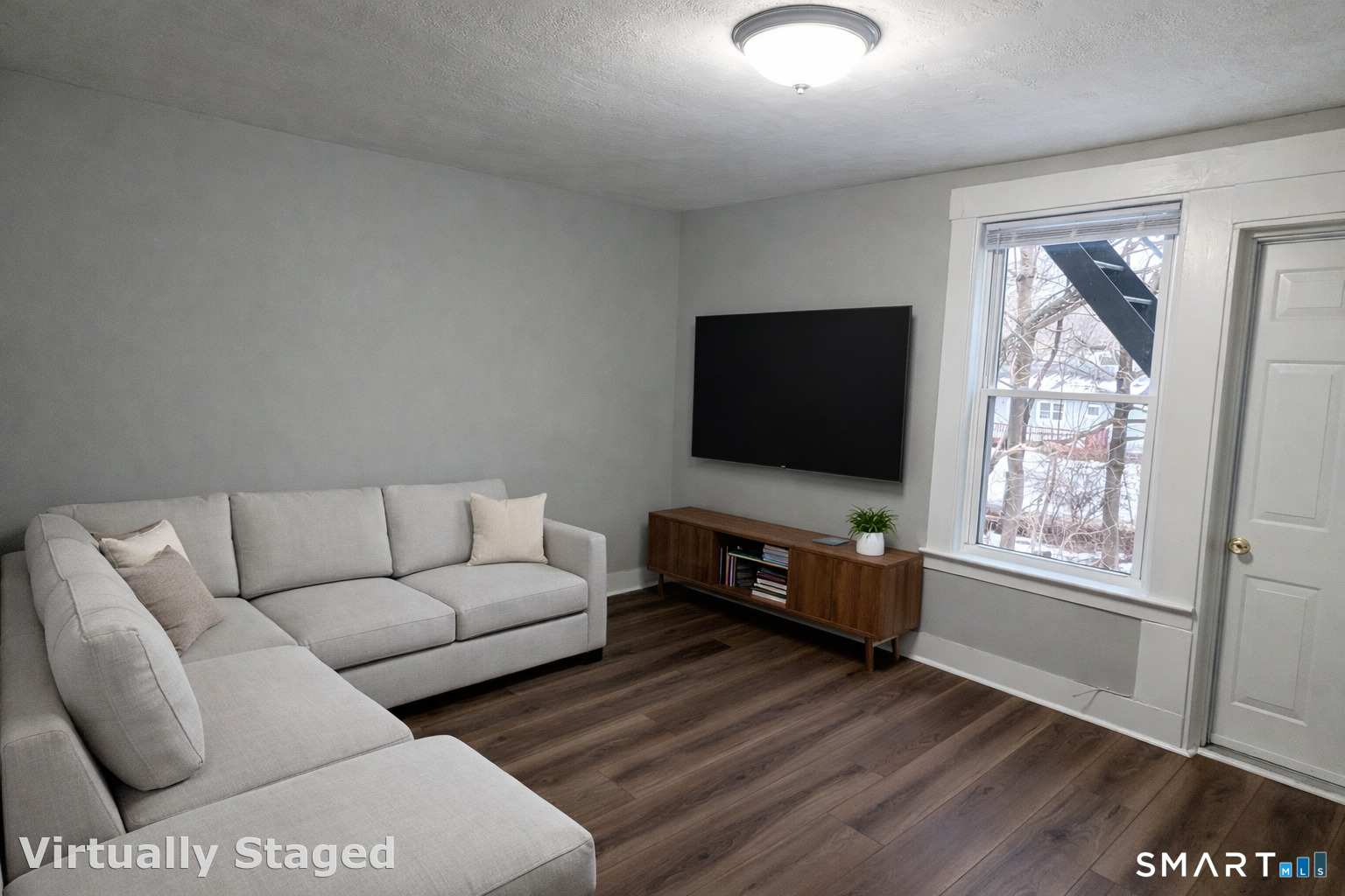 116 Old Foxon Road Property Photo 1
