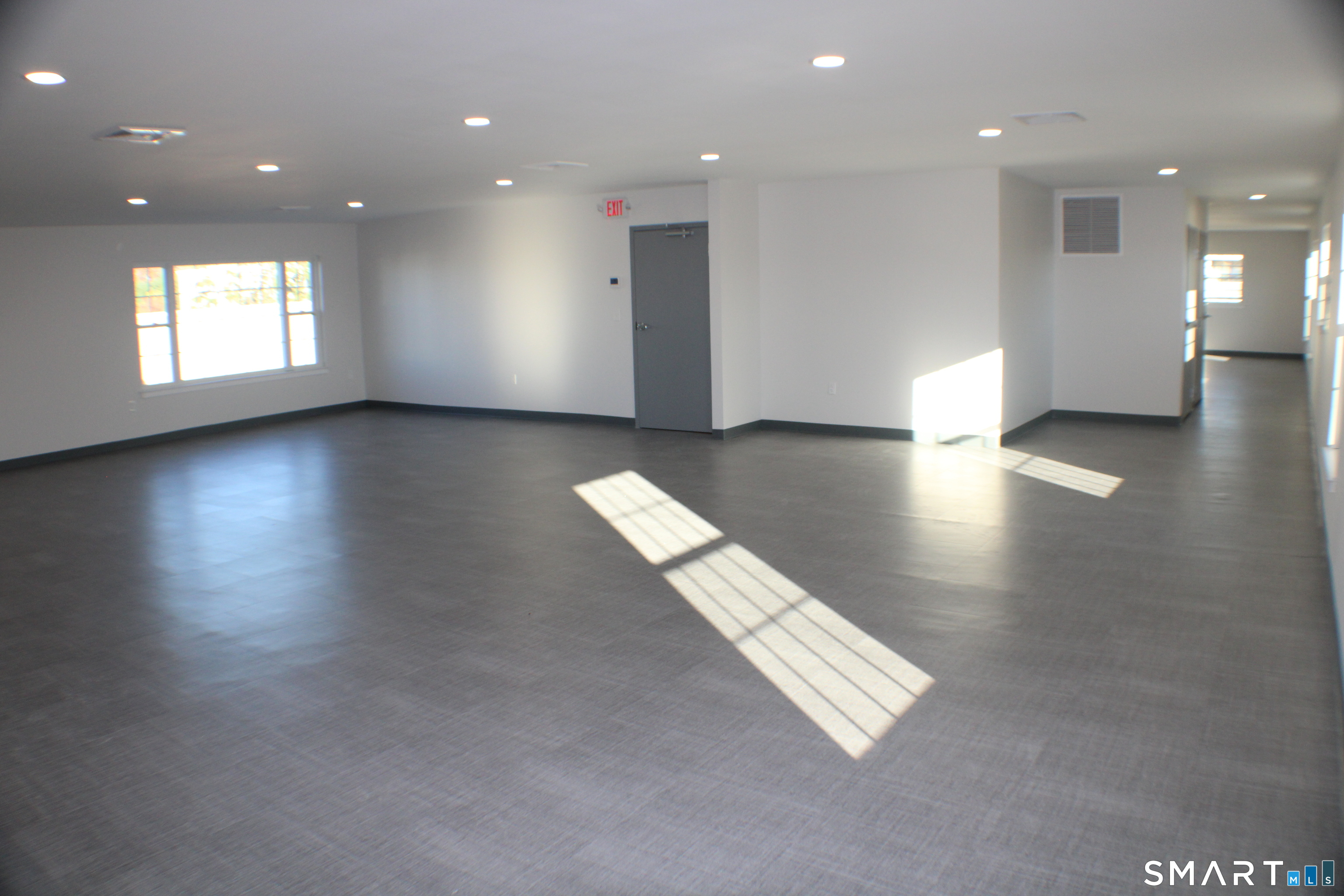 24155452 Property Photo 2