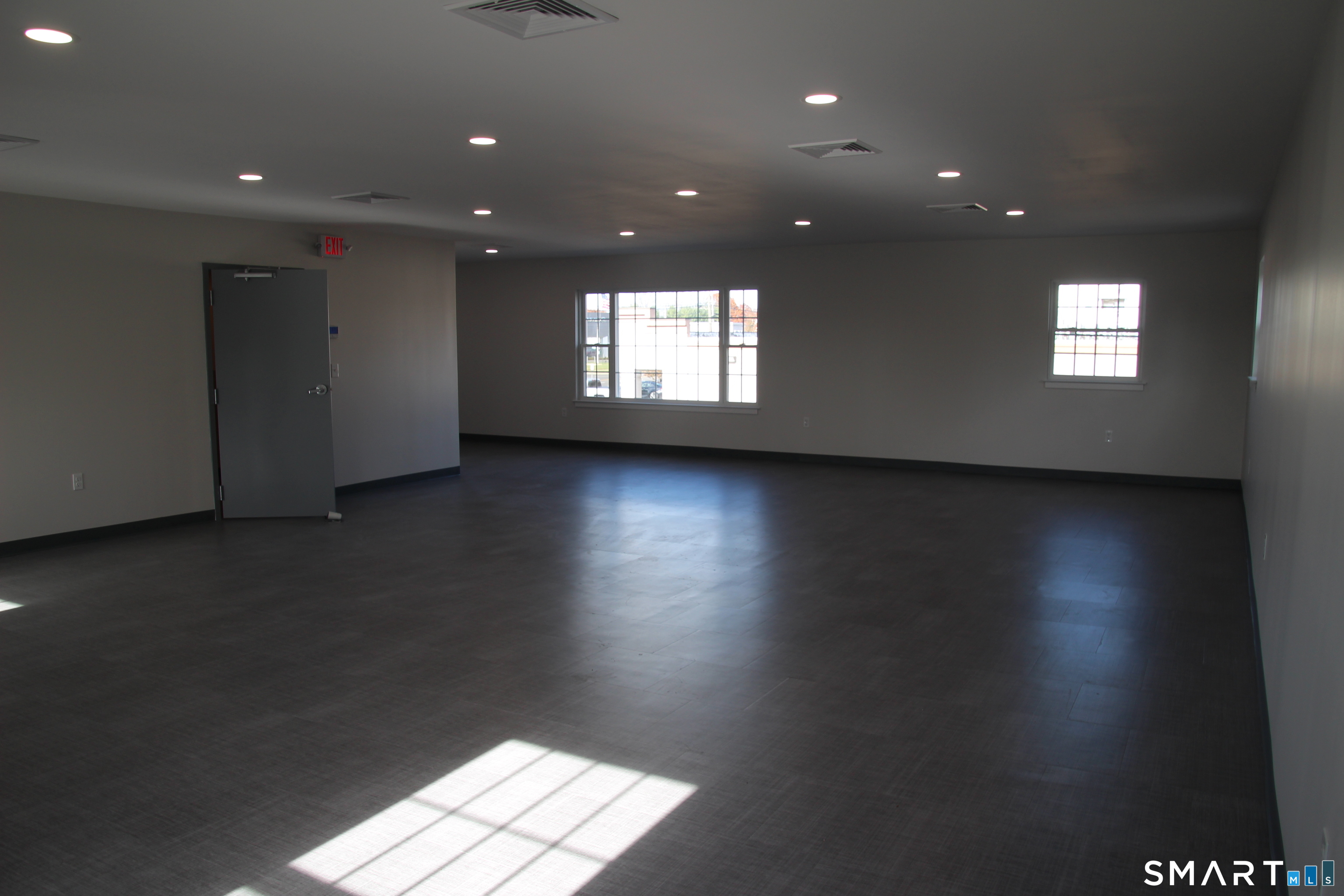 24155452 Property Photo 6