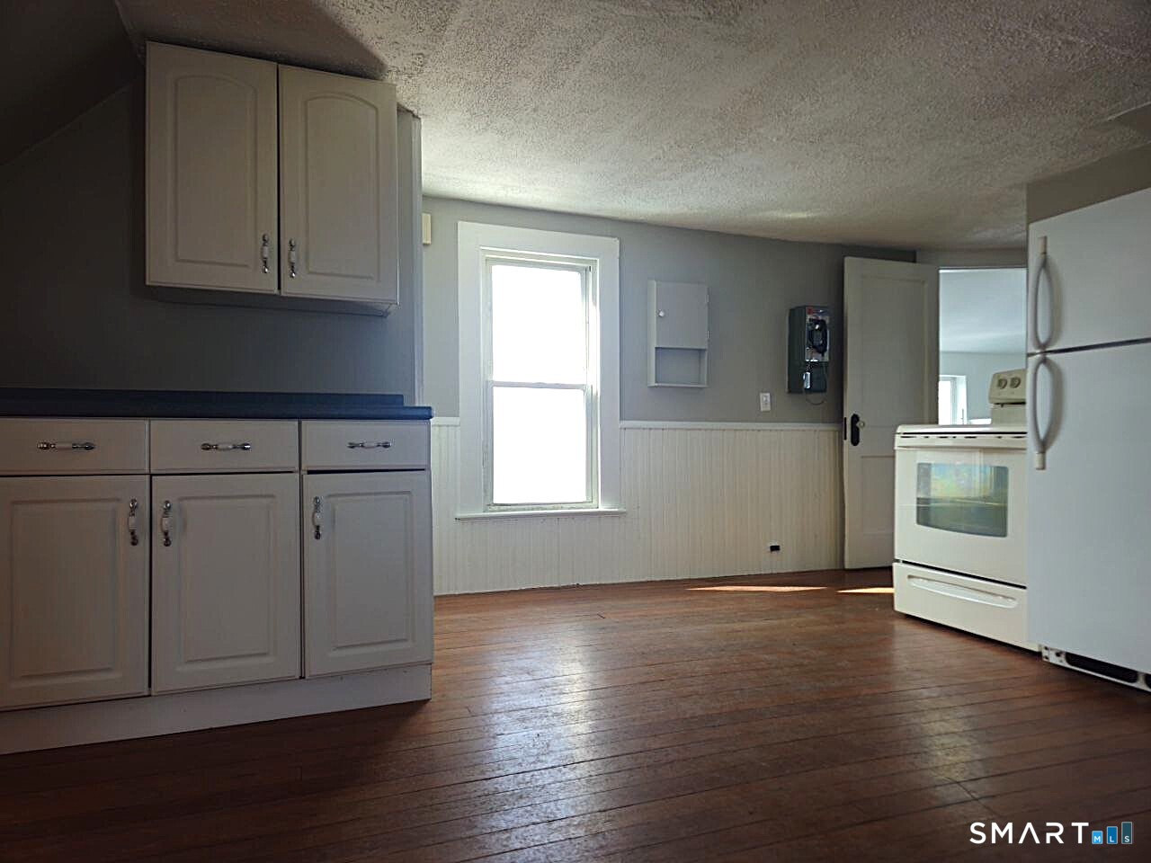 21 Sigourney 3 Street Property Photo 3