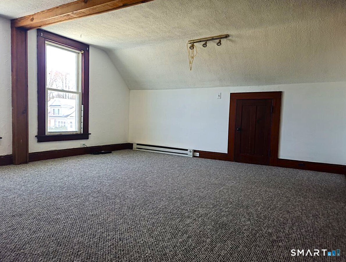 21 Sigourney 3 Street Property Photo 17