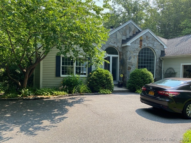 177 West Hyerdale Drive Property Photo 1