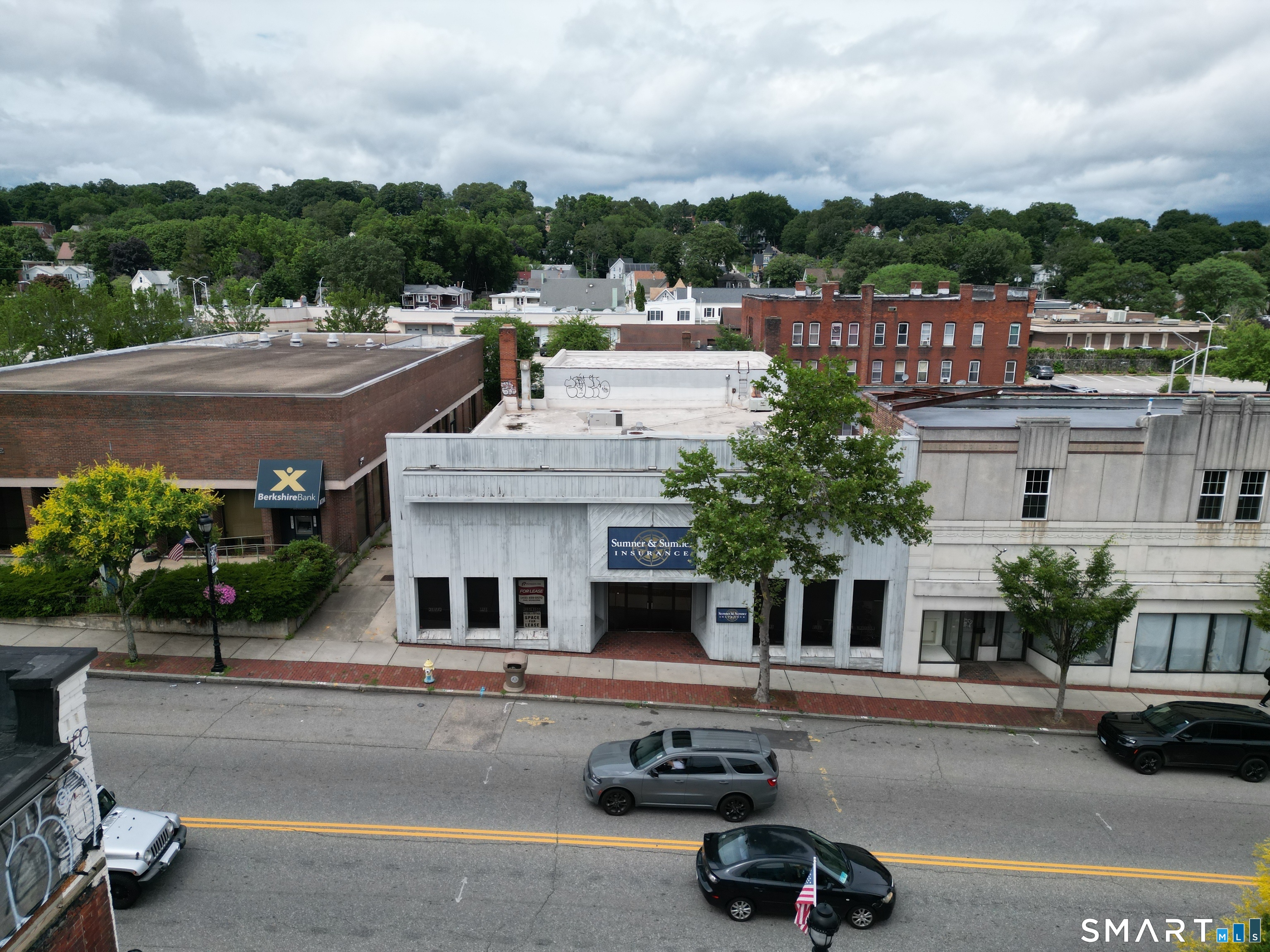 757 Main Street Property Photo 8