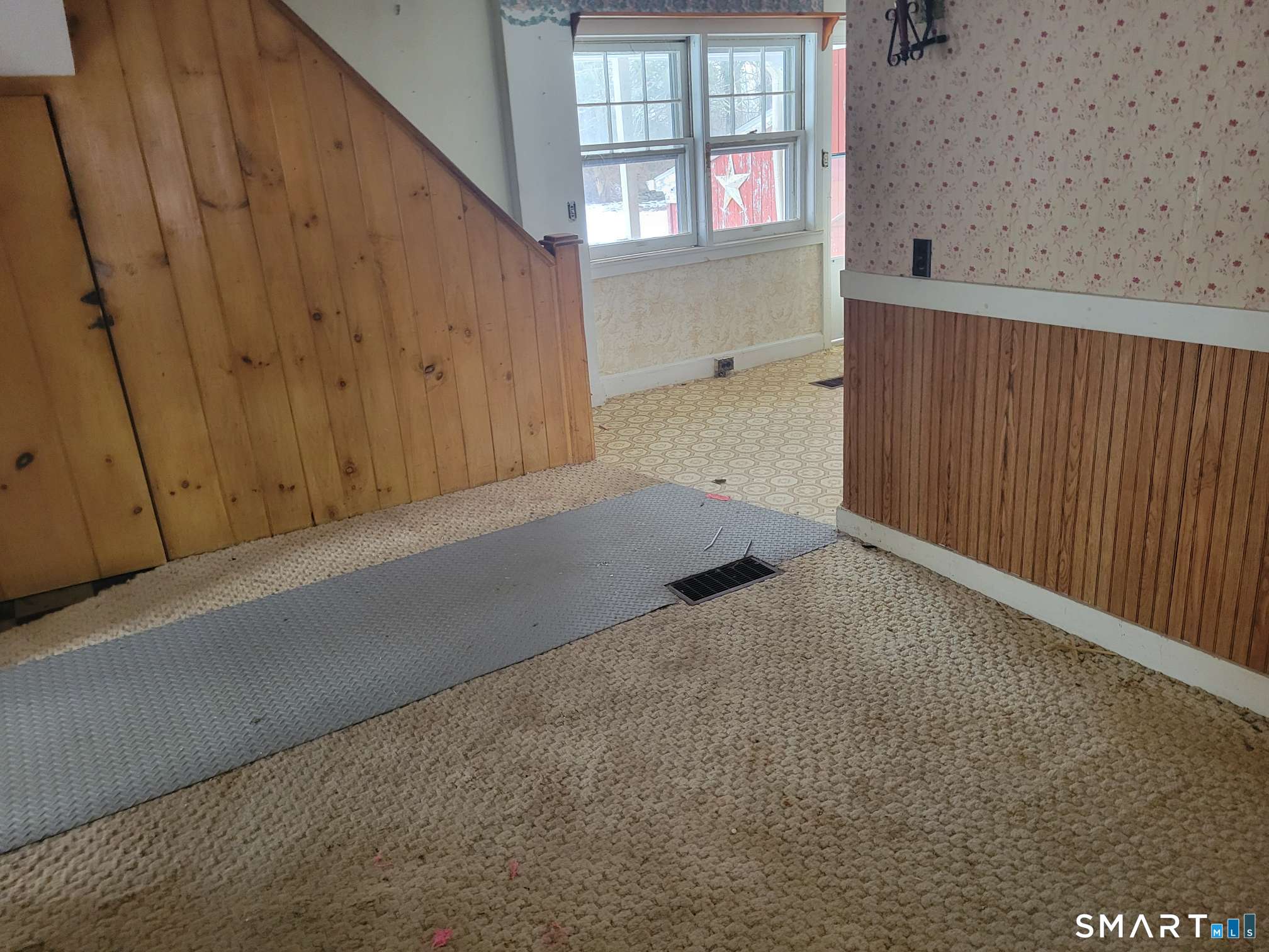459 Colonel Ledyard Highway Property Photo 8