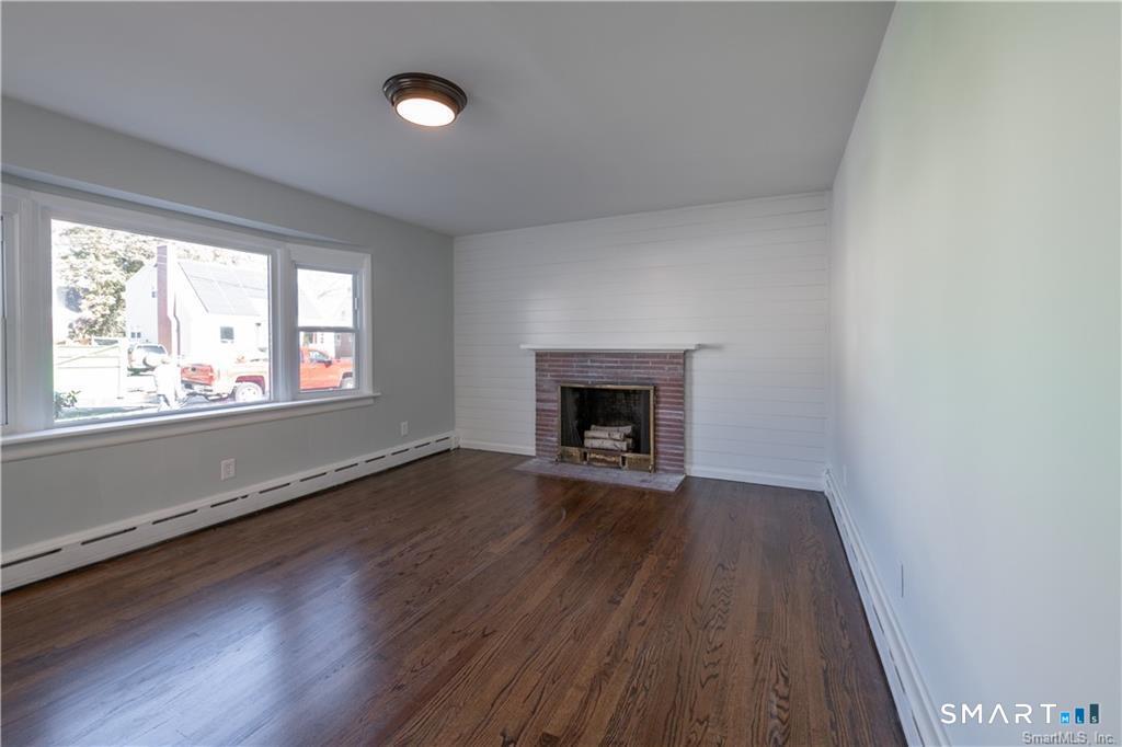 927 Birmingham Street Property Photo 7